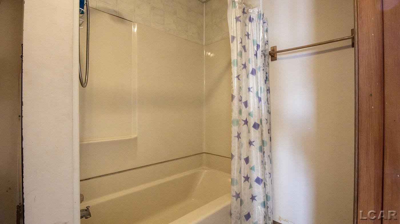 2147 Hickory Street, Adrian, MI 49221 — Photo 20