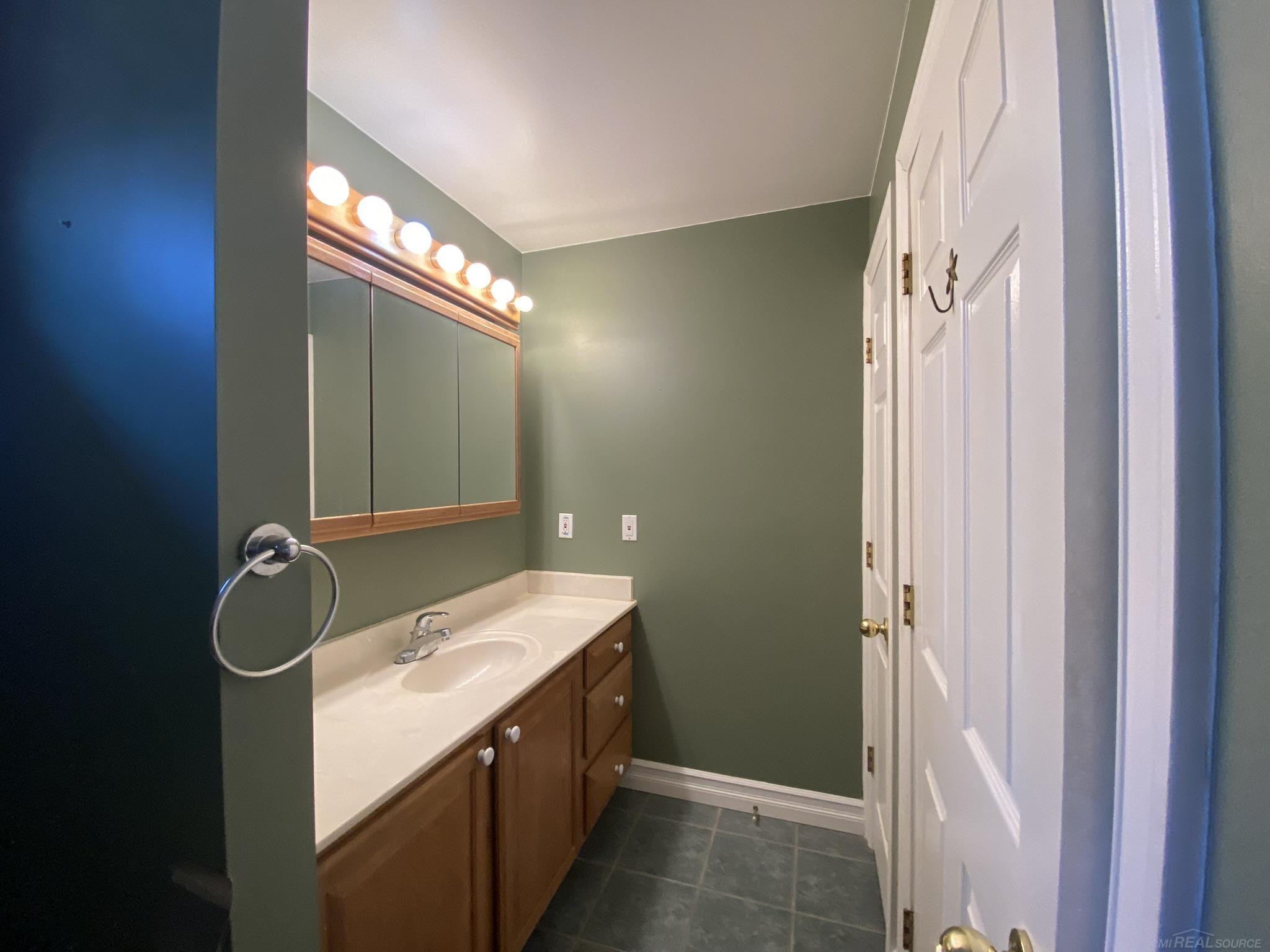 22 Kearsley Street, Ortonville, MI 48462 — Photo 20