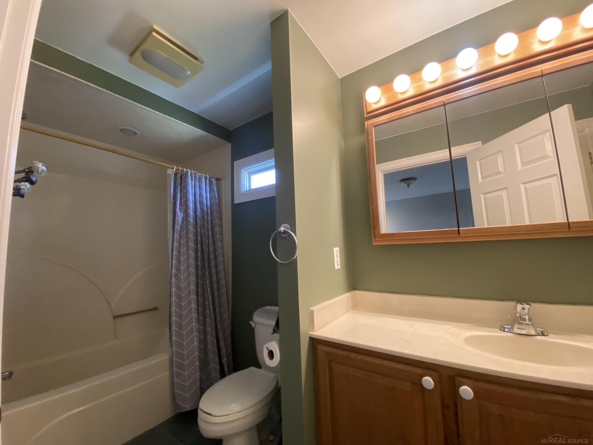 22 Kearsley Street, Ortonville, MI 48462 — Photo 21