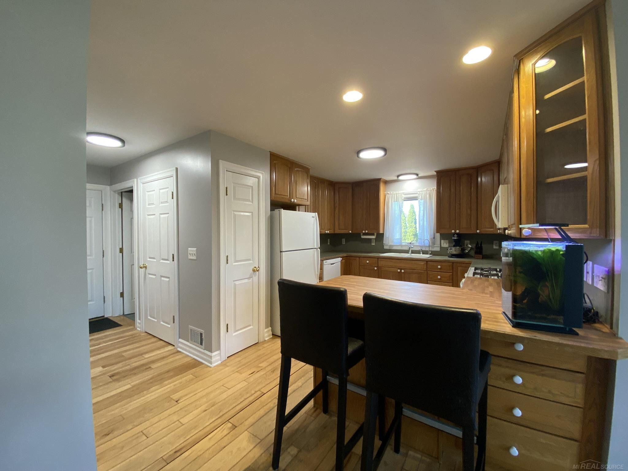 22 Kearsley Street, Ortonville, MI 48462 — Photo 37