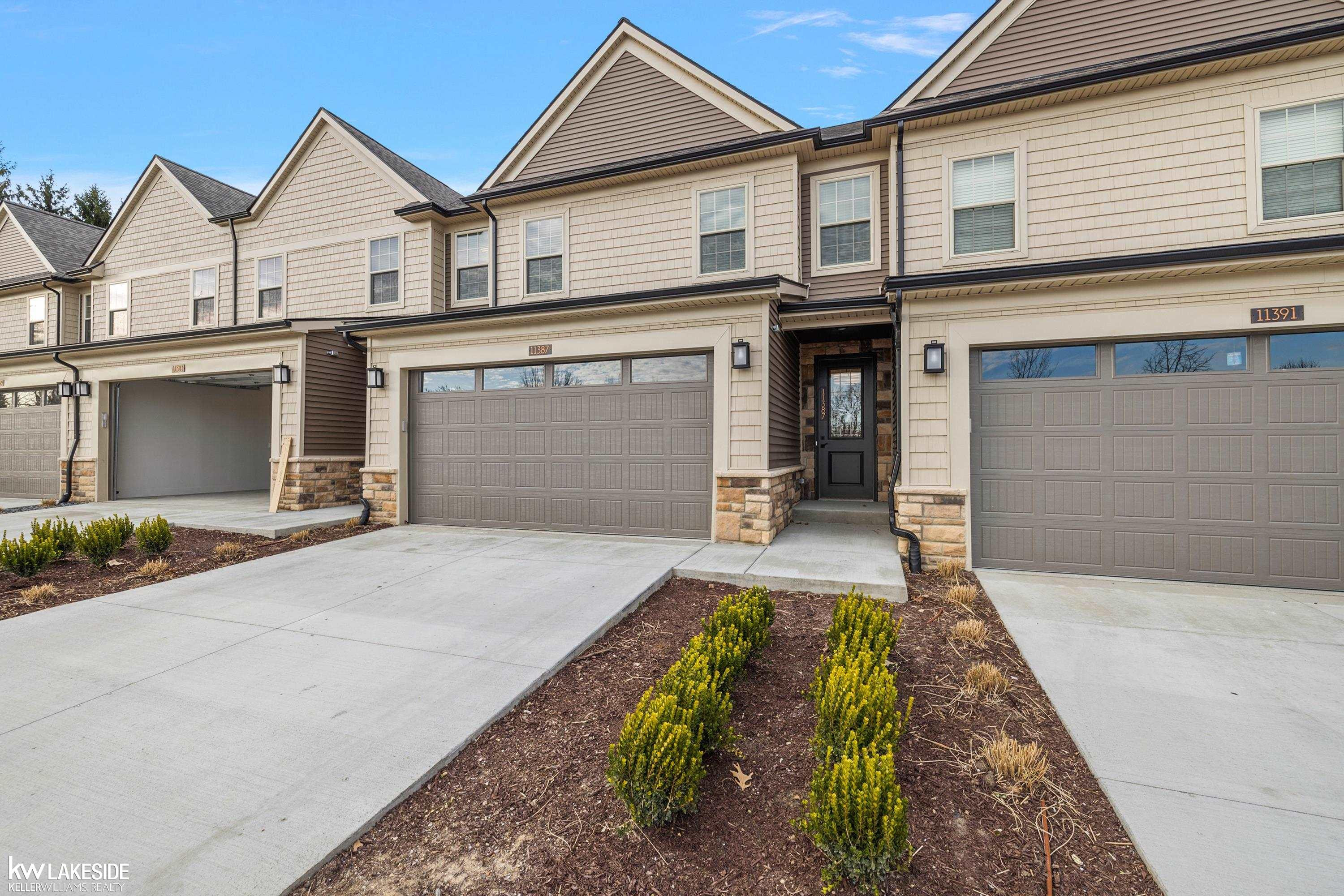 11383 Iziks, MI 48116 — Photo 4