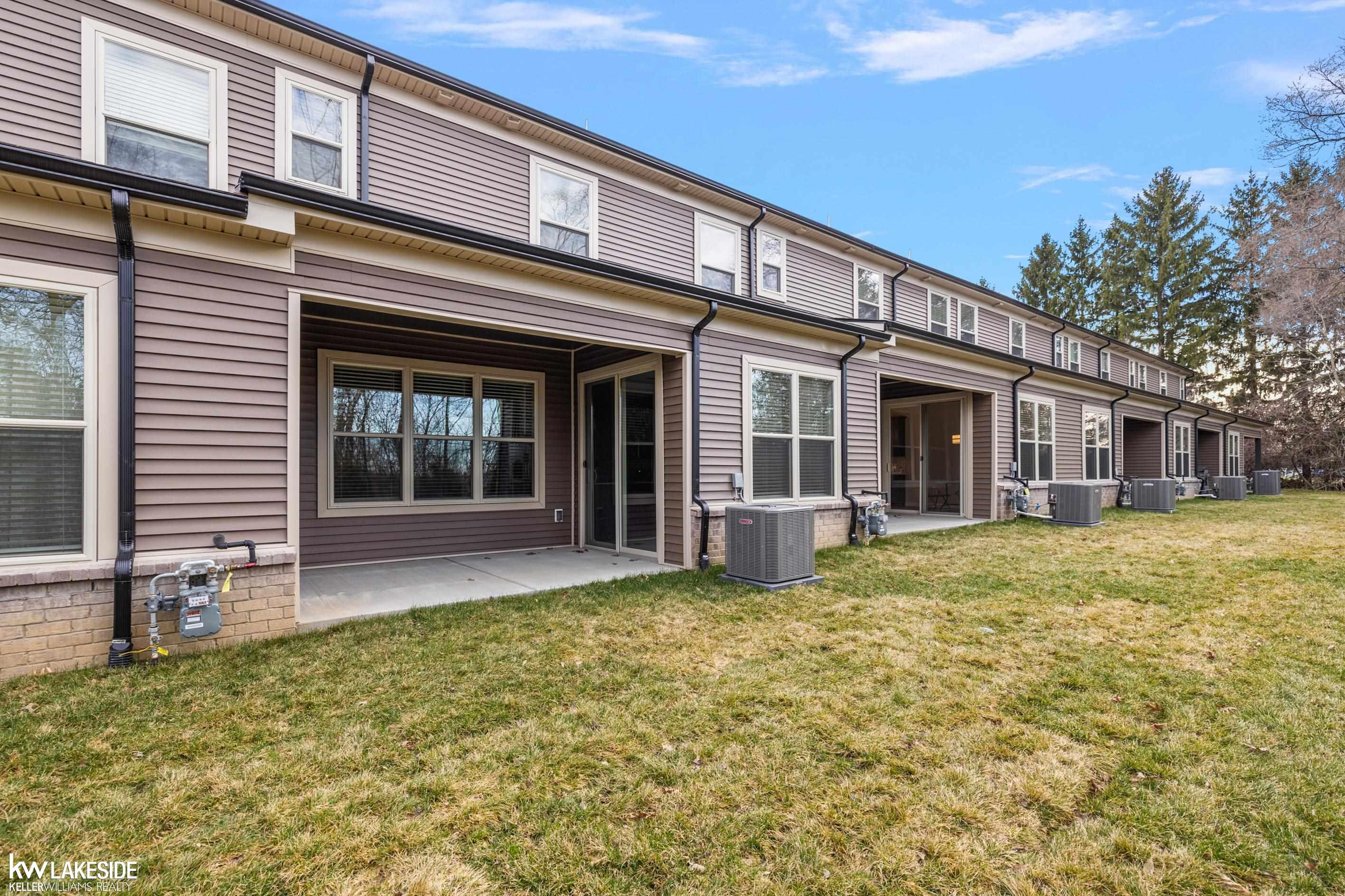 11383 Iziks, MI 48116 — Photo 5