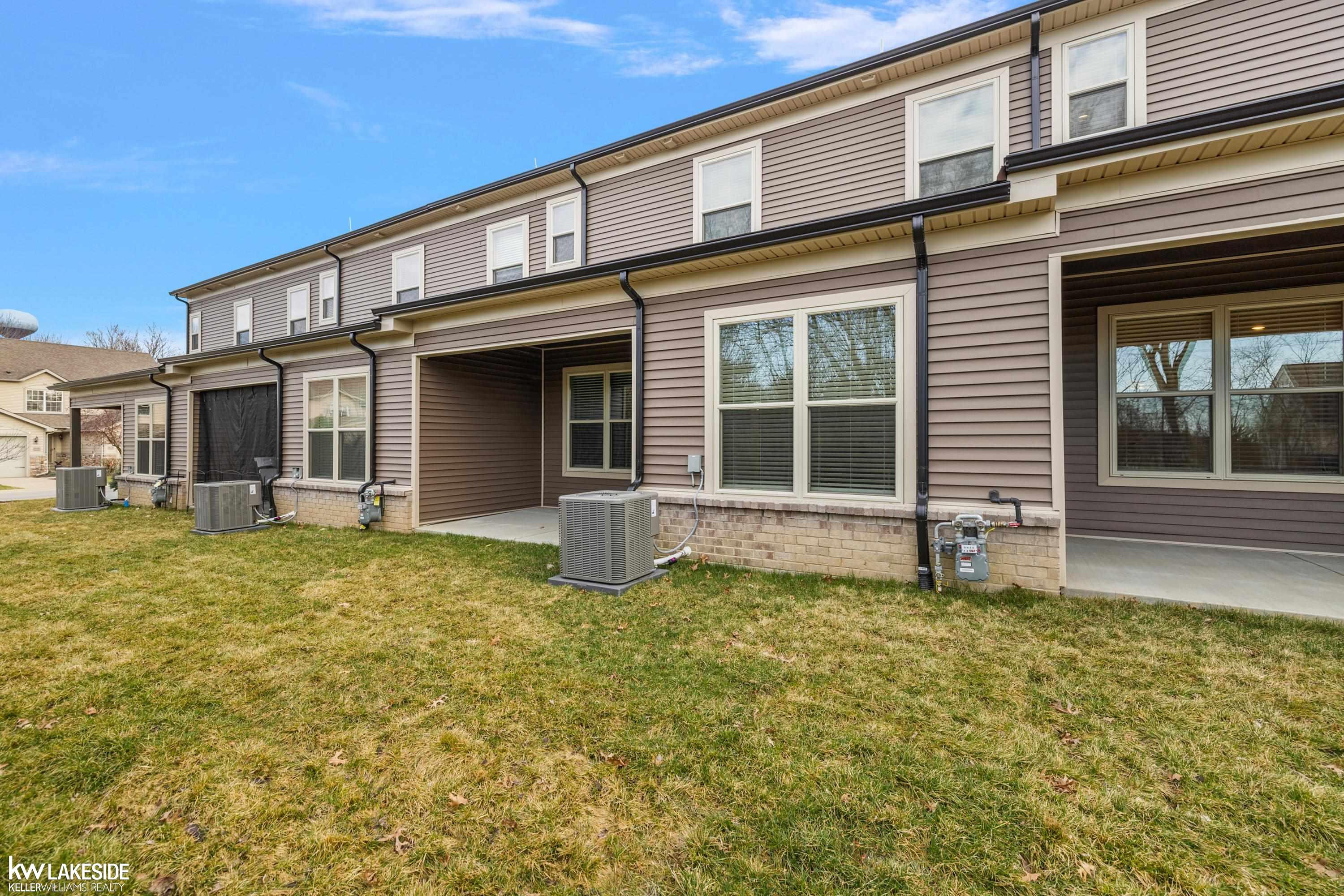 11383 Iziks, MI 48116 — Photo 7
