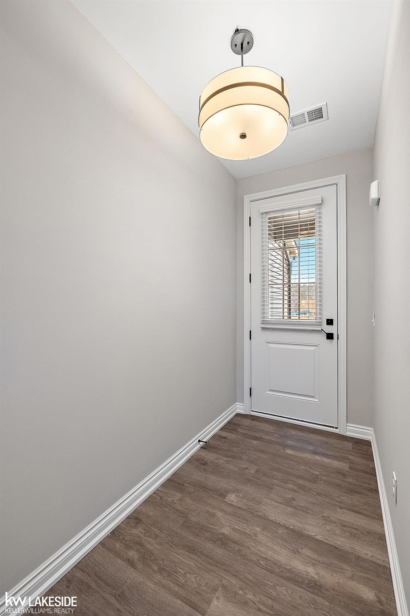11383 Iziks, MI 48116 — Photo 18