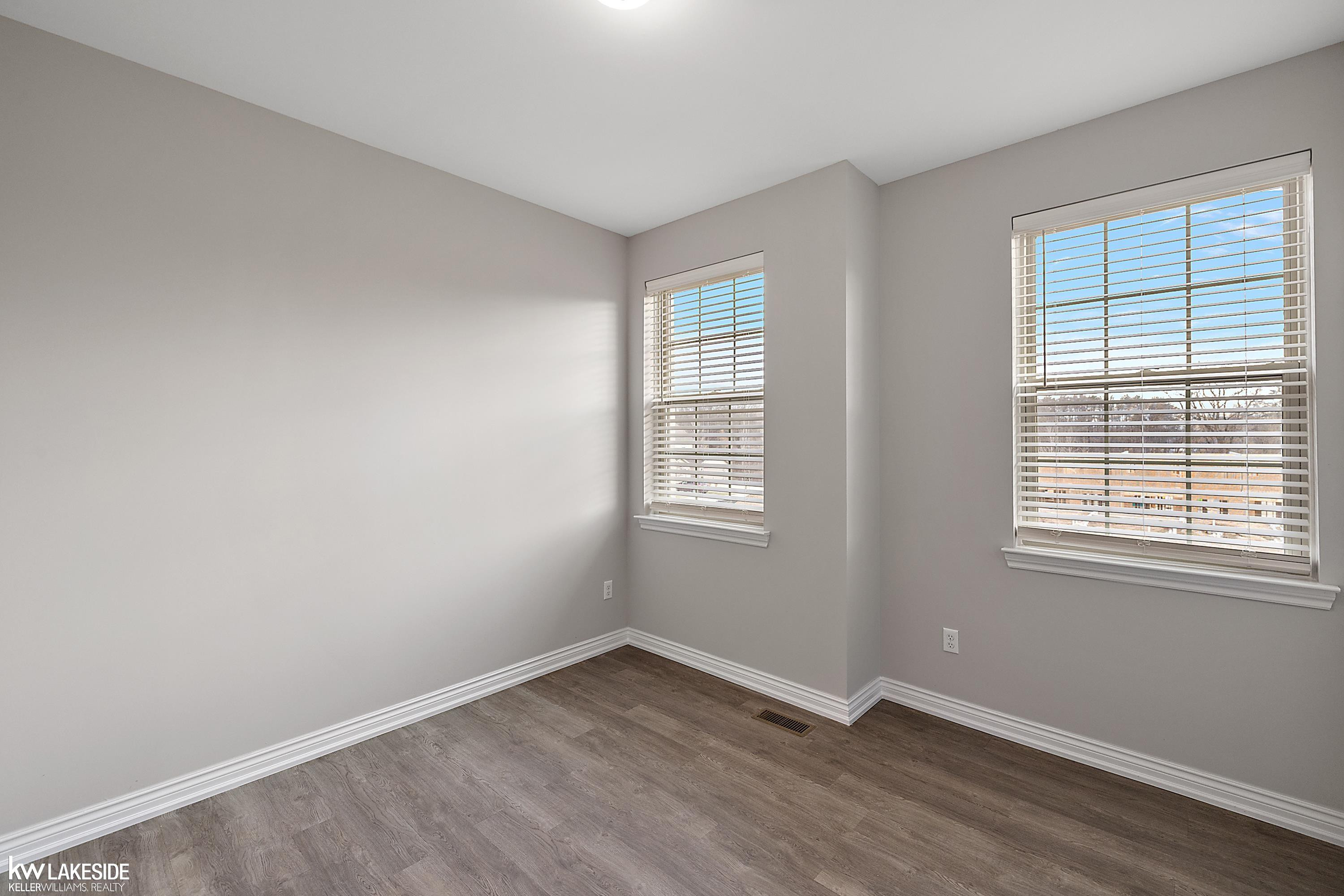 11383 Iziks, MI 48116 — Photo 42