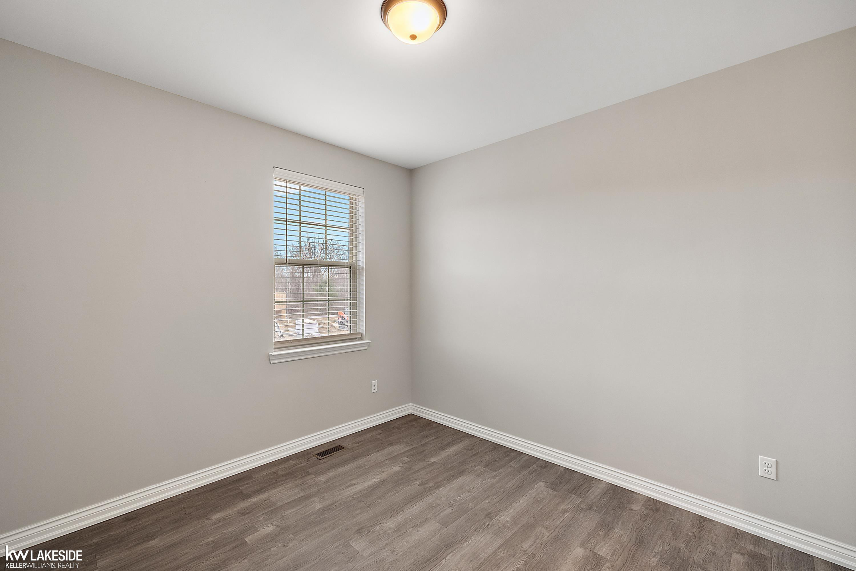 11383 Iziks, MI 48116 — Photo 48