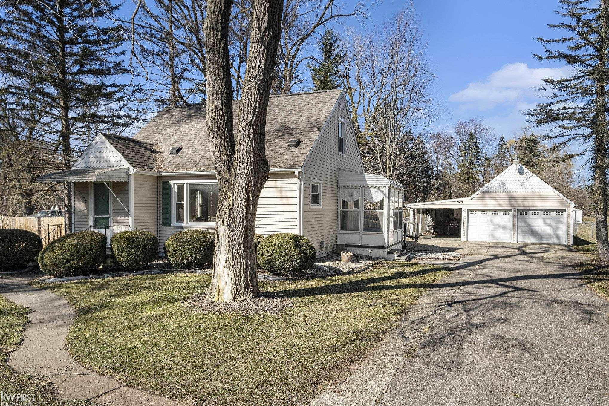 5522 Court, Flint, MI 48532 — front exterior