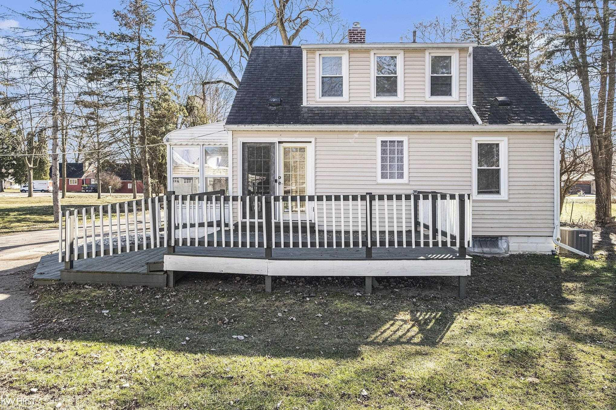 5522 Court, Flint, MI 48532 — Photo 4