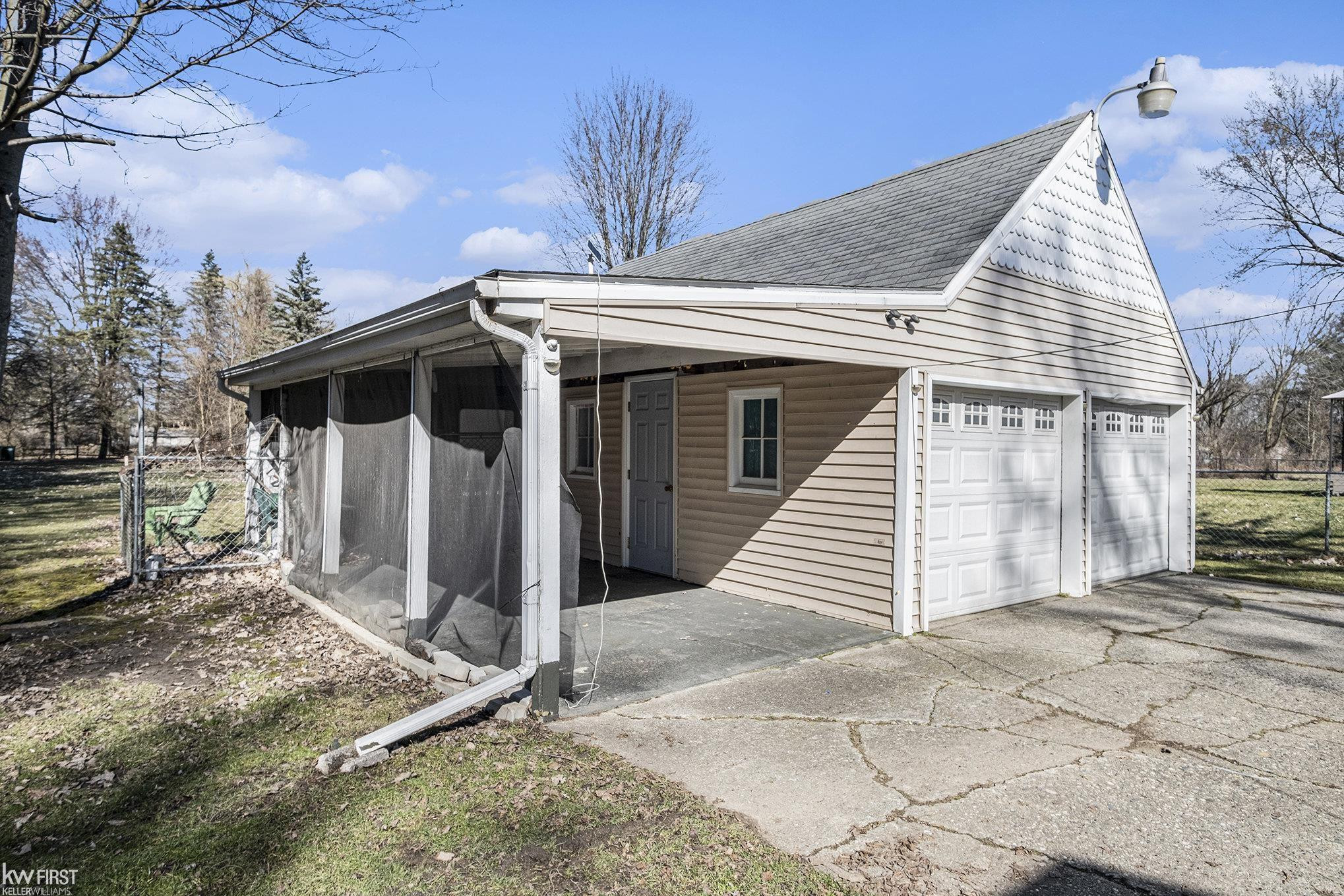 5522 Court, Flint, MI 48532 — Photo 5