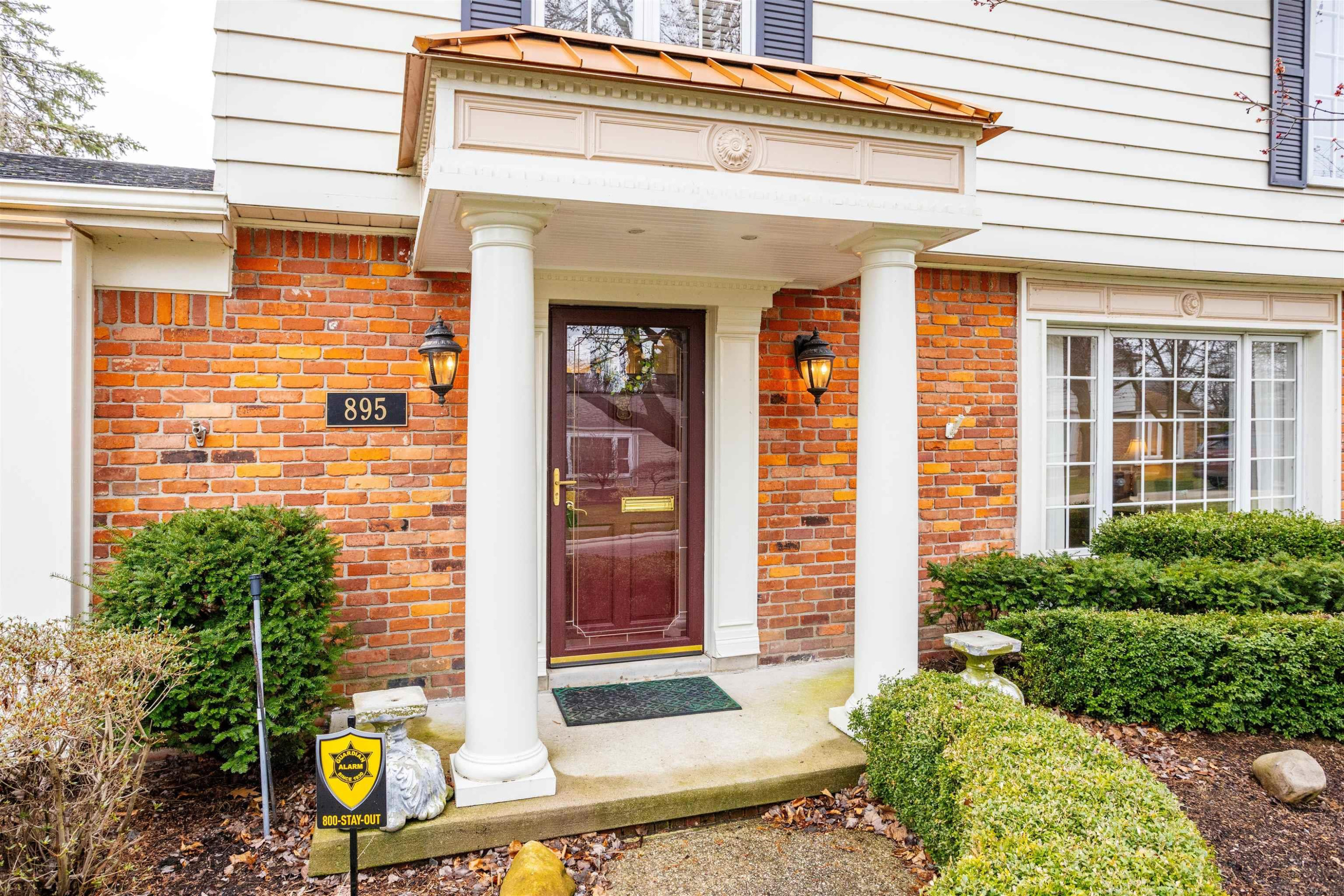 895 Avon Ct. Court, Grosse Pointe Woods, MI 48236 — Photo 4