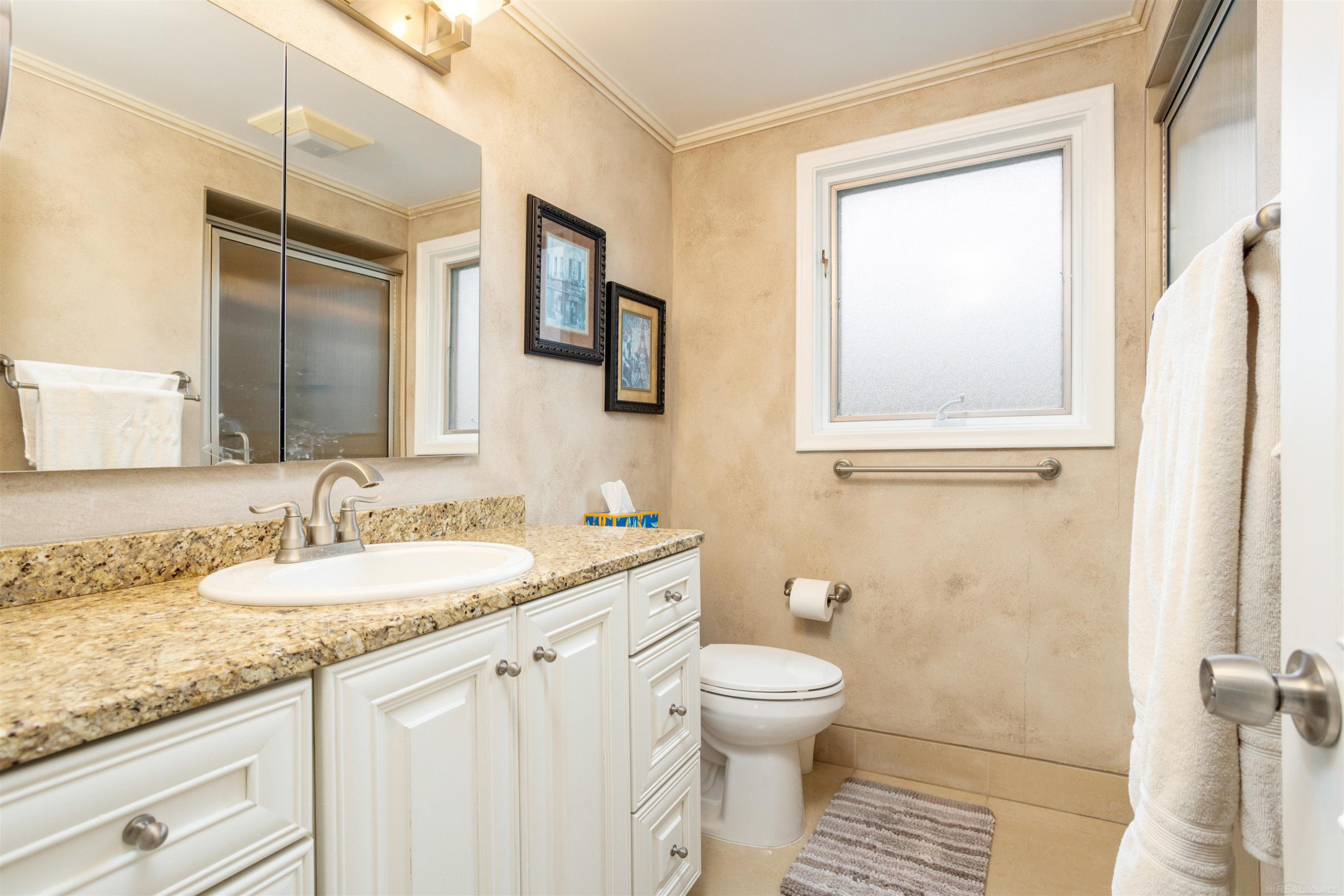895 Avon Ct. Court, Grosse Pointe Woods, MI 48236 — Photo 26