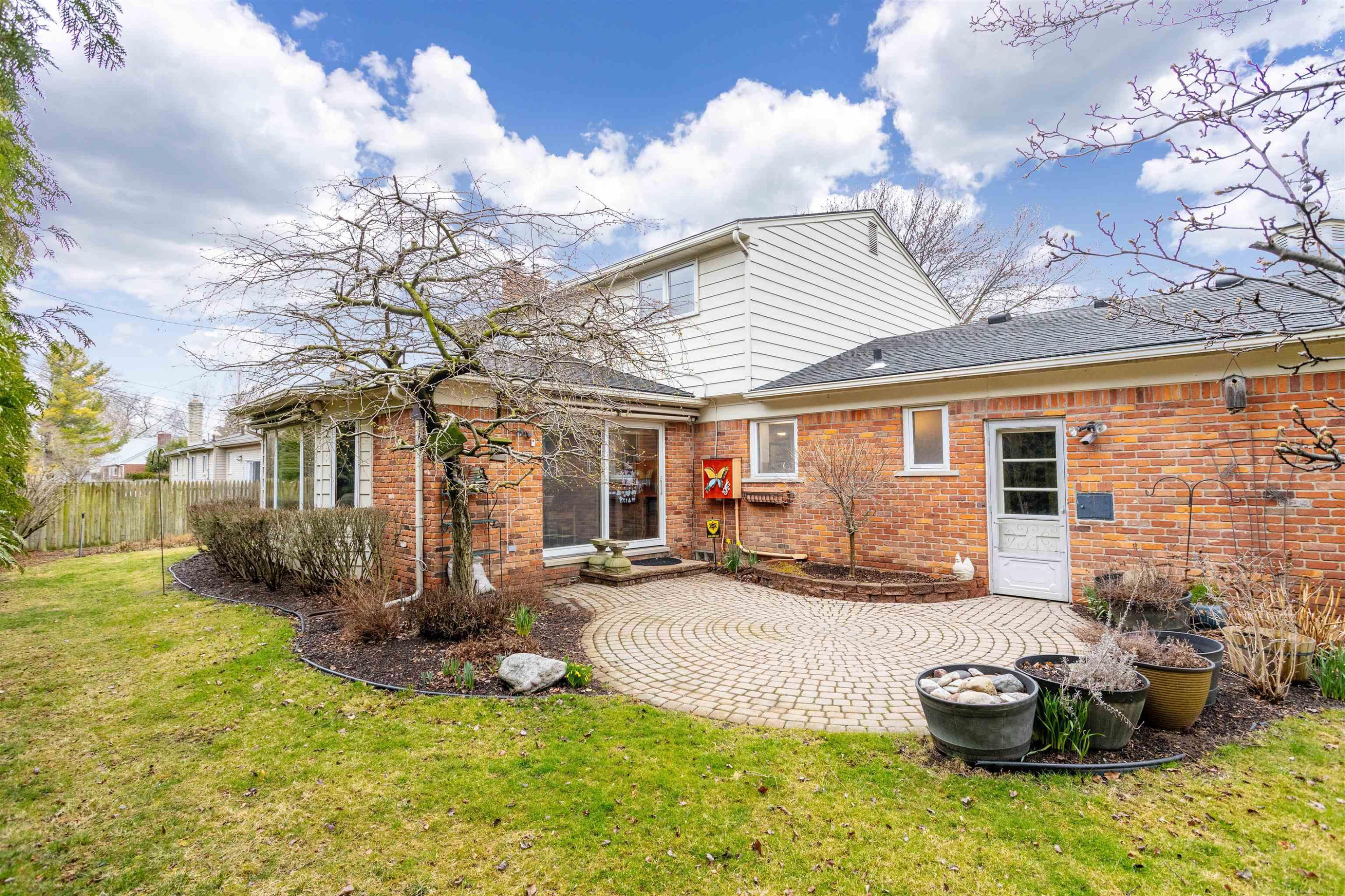 895 Avon Ct. Court, Grosse Pointe Woods, MI 48236 — Photo 39