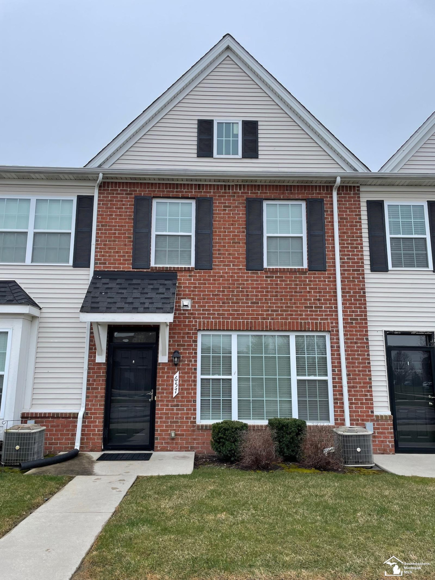 657 Powell, Dundee, MI 48131 — Photo 2