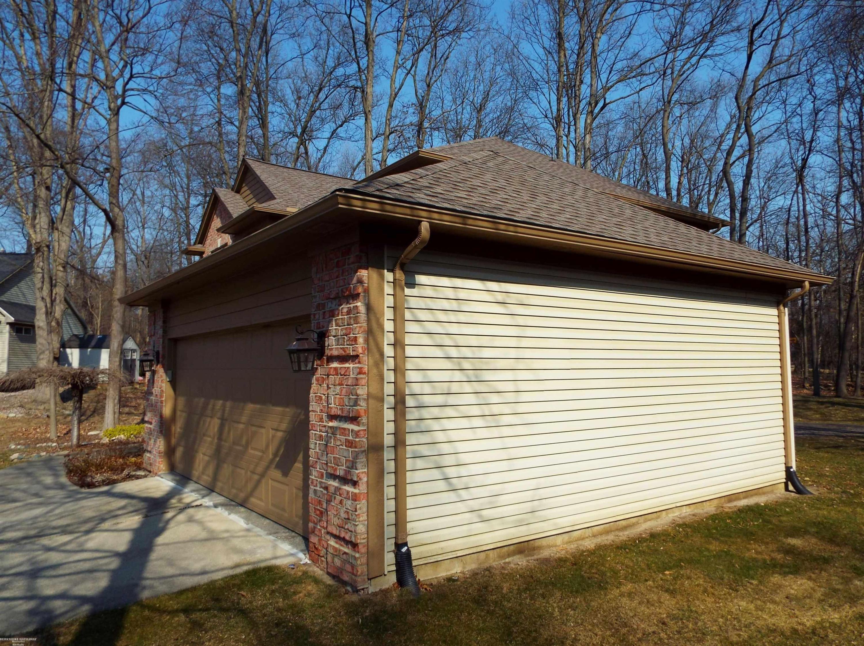 4492 Chloe Court, Waterford, MI 48329 — Photo 8