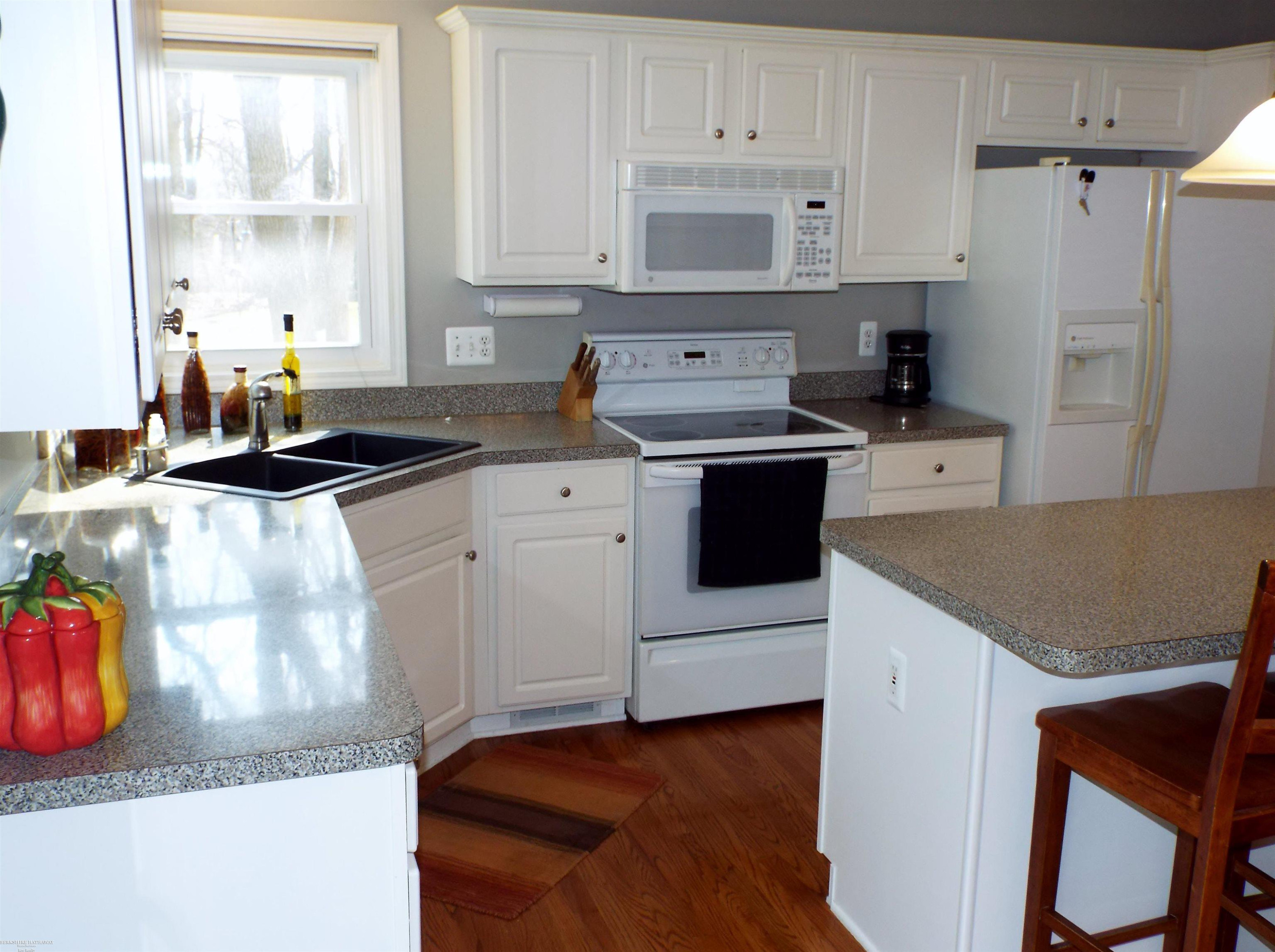 4492 Chloe Court, Waterford, MI 48329 — Photo 27
