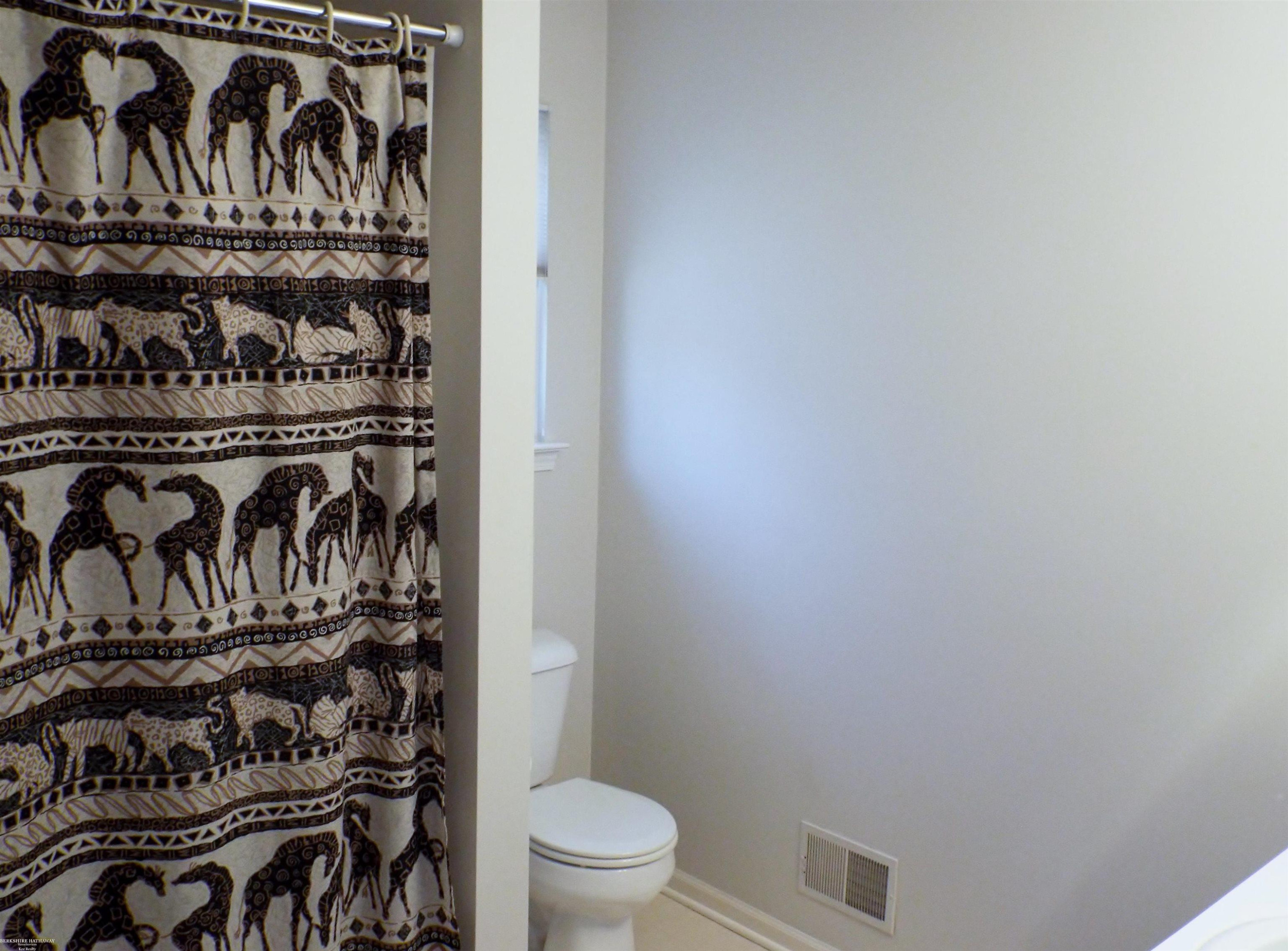 4492 Chloe Court, Waterford, MI 48329 — Photo 38