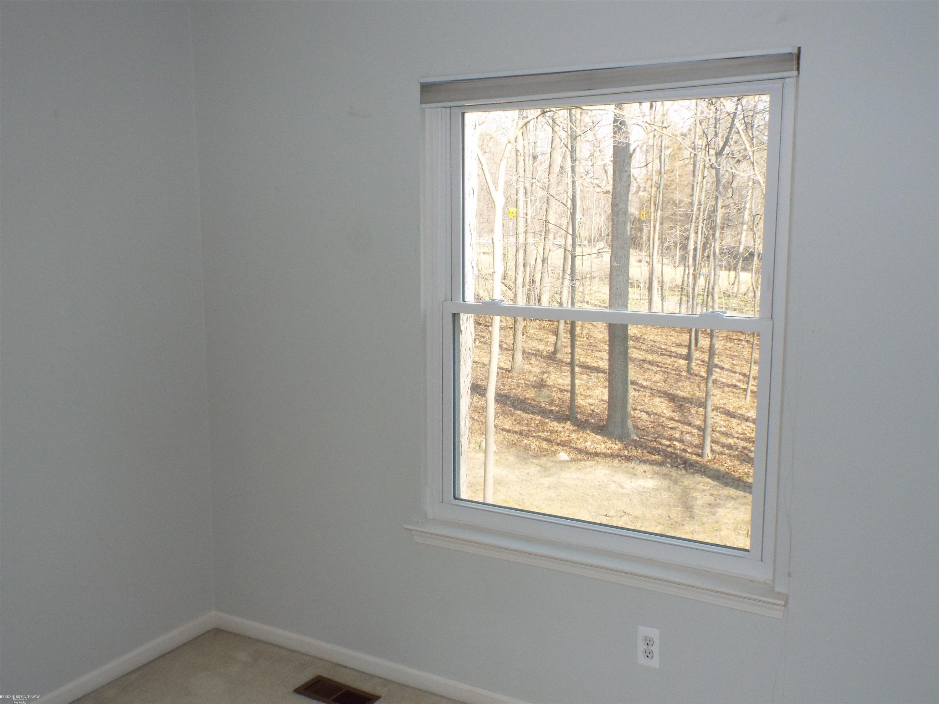 4492 Chloe Court, Waterford, MI 48329 — Photo 43
