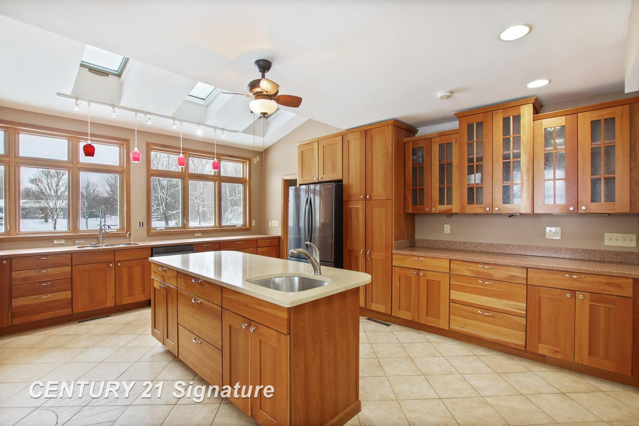 6807 W Freeland Road, Freeland, MI 48623 — Photo 17