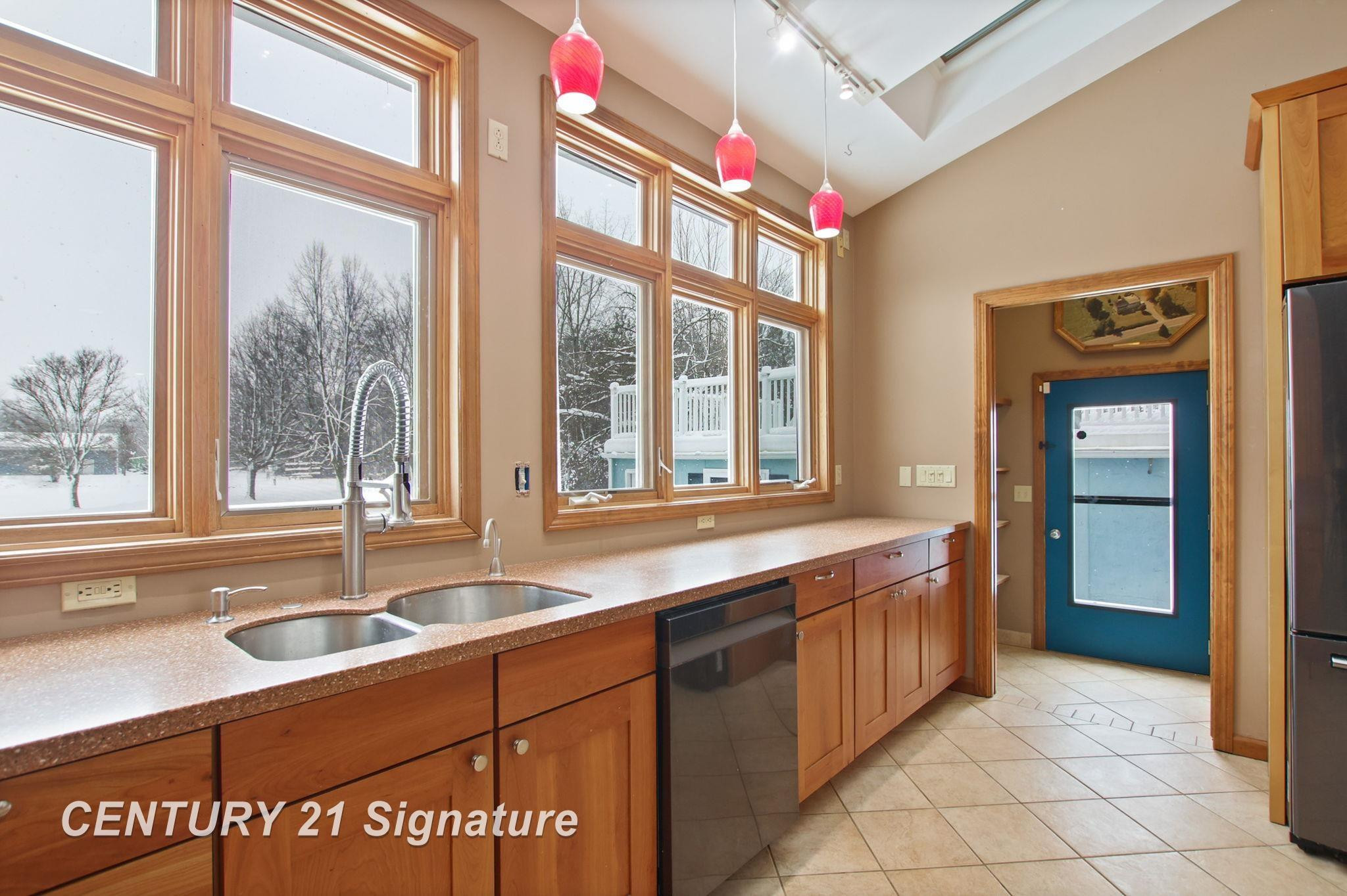 6807 W Freeland Road, Freeland, MI 48623 — Photo 18