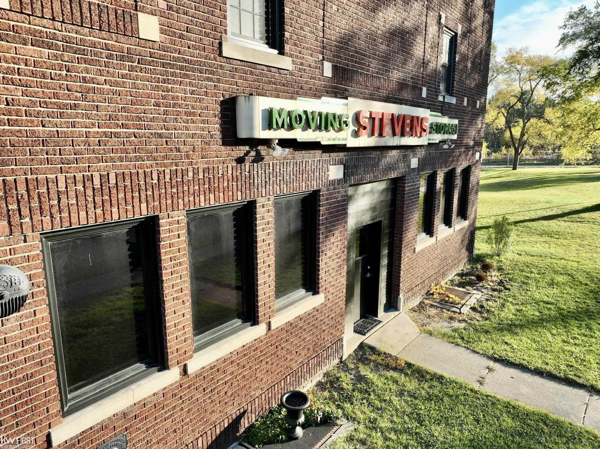 1273 Broadway Boulevard, Flint, MI 48506 — Photo 3