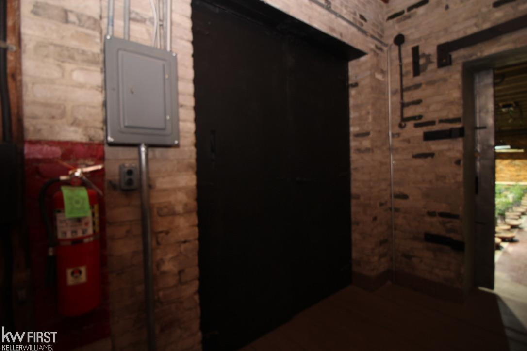 1273 Broadway Boulevard, Flint, MI 48506 — Photo 14