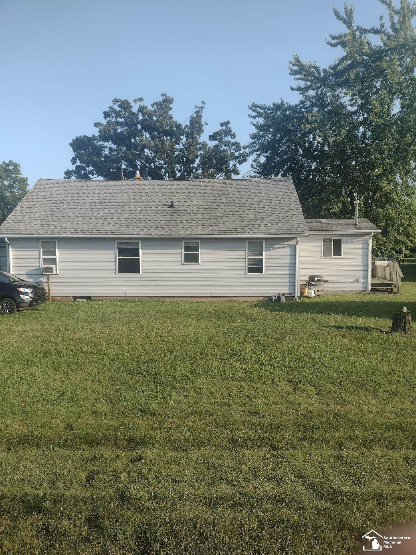 461 Rawson, Dundee, MI 48131 — Photo 2