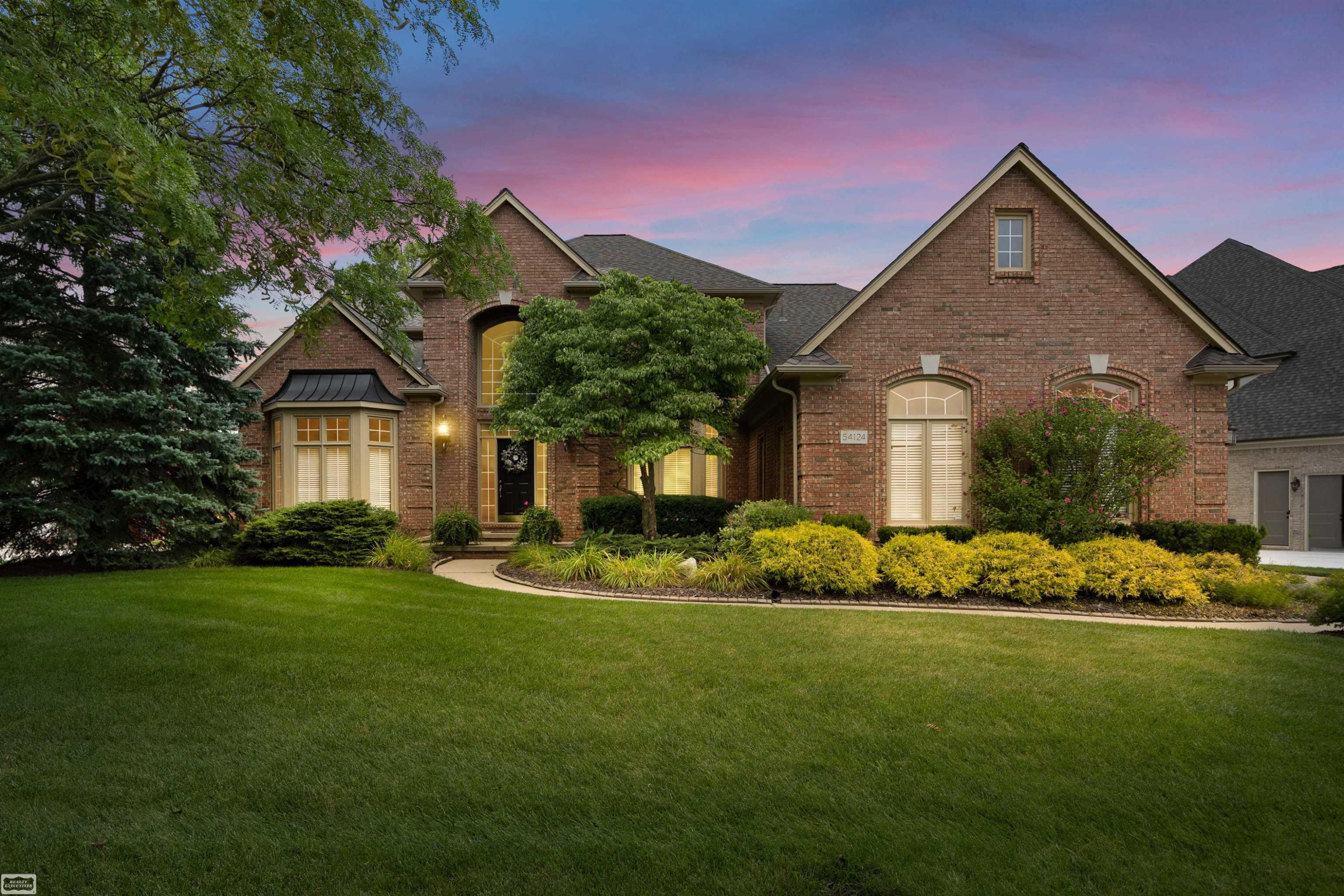 54124 Salem Drive, Shelby Twp, MI 48316 — front exterior