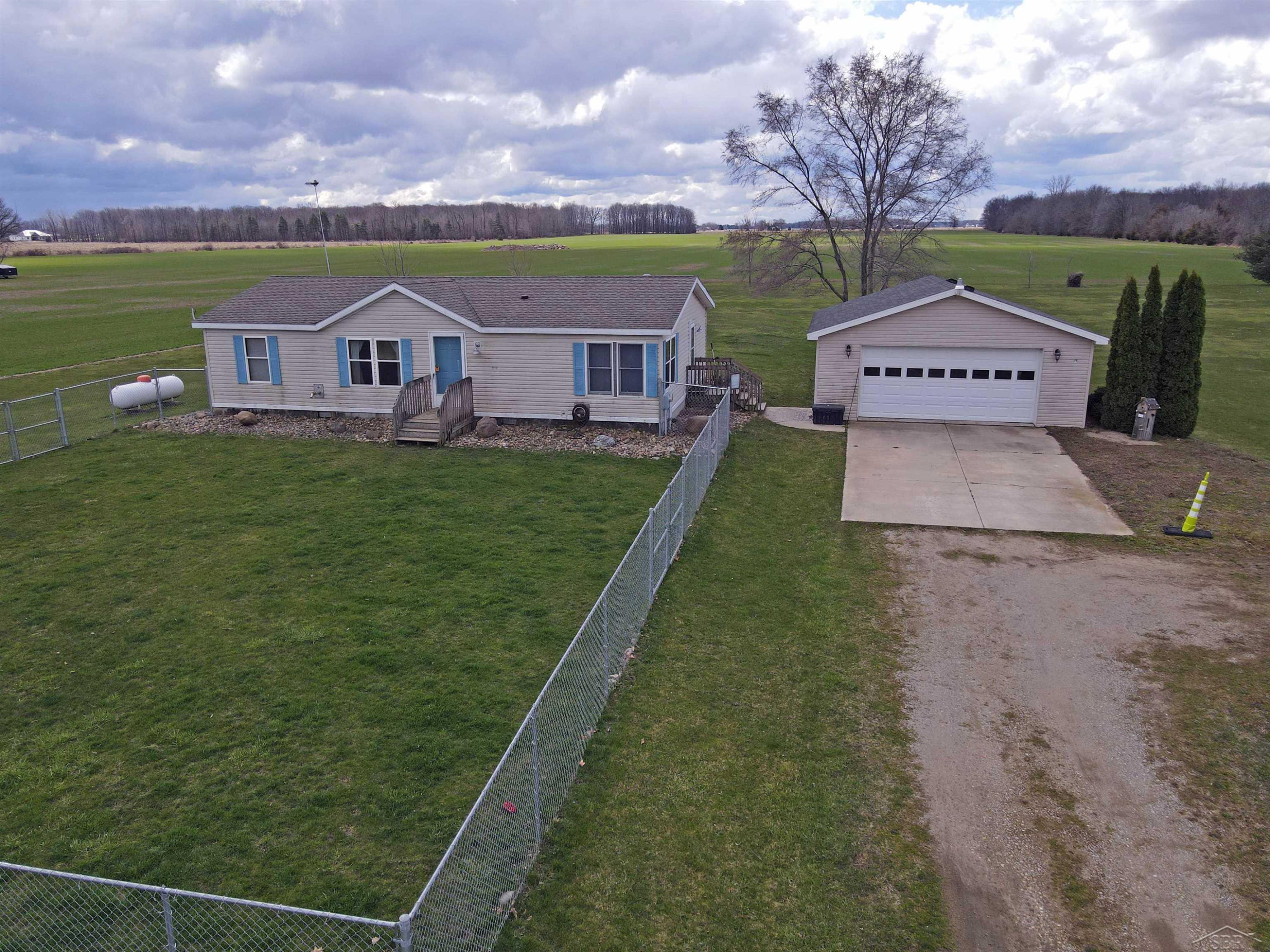 7429 Volkmer, Chesaning, MI 48616 — Photo 2