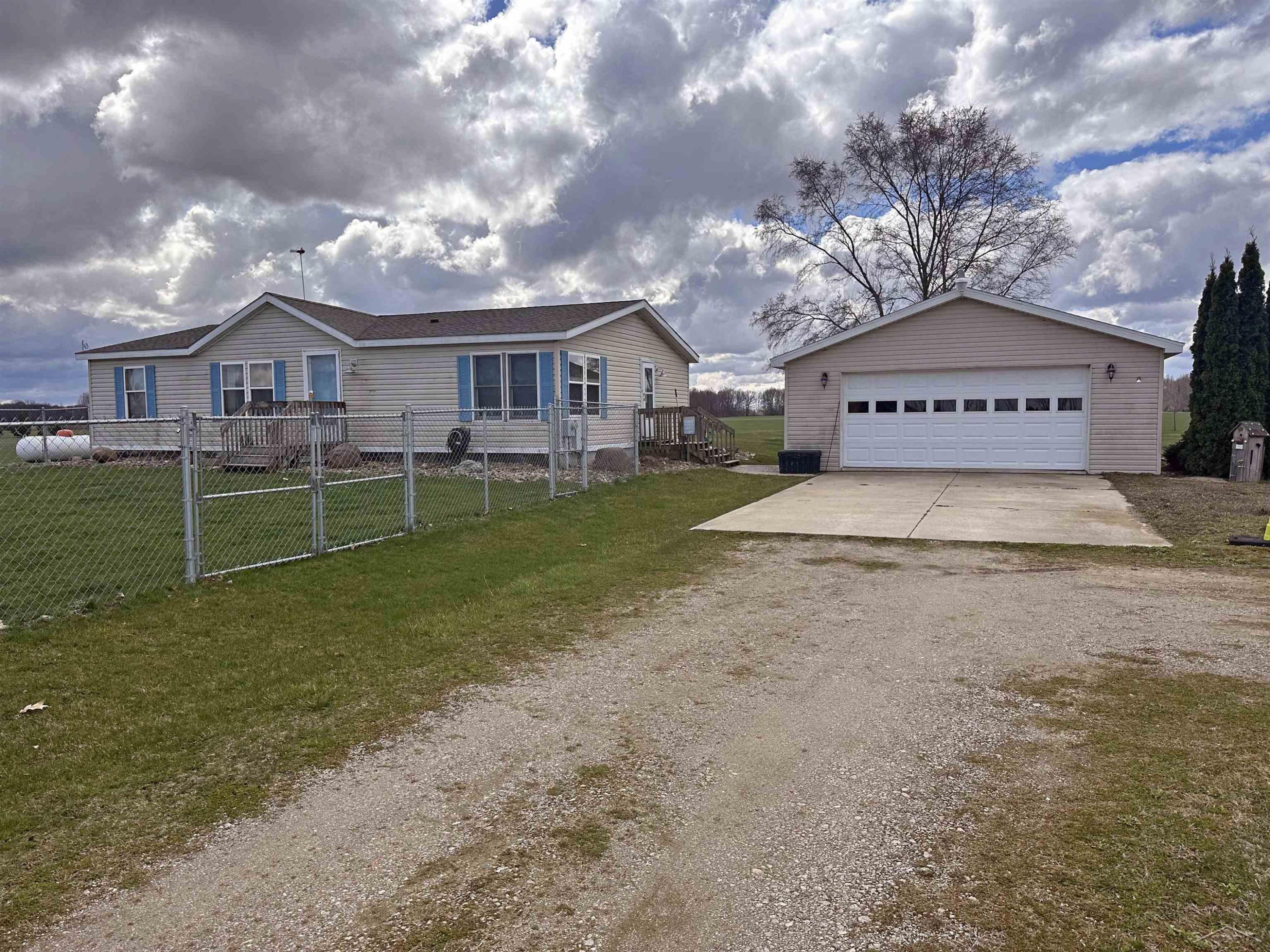 7429 Volkmer, Chesaning, MI 48616 — Photo 4