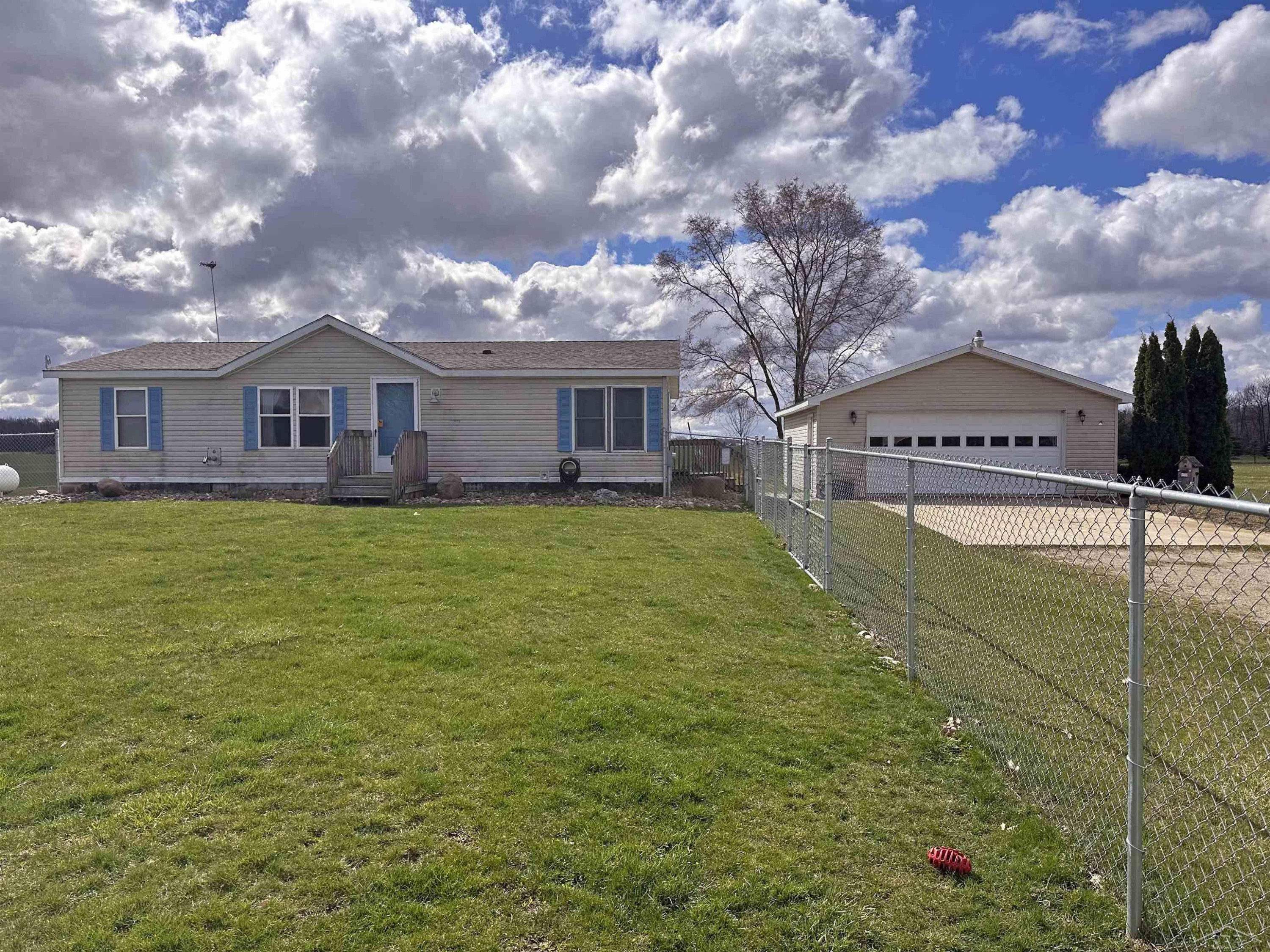 7429 Volkmer, Chesaning, MI 48616 — Photo 25