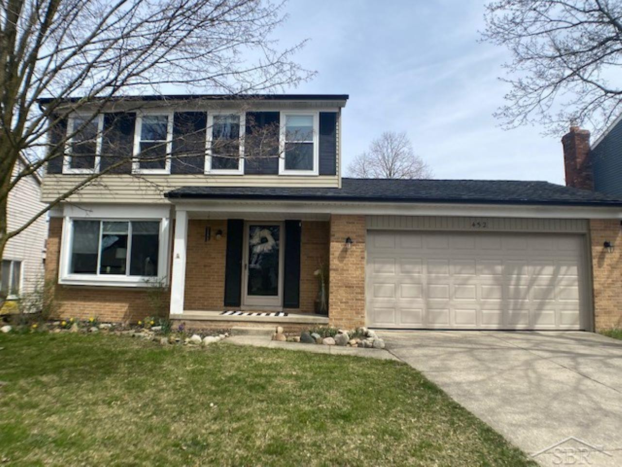 452 Thornehill, Oxford, MI 48371 — front exterior