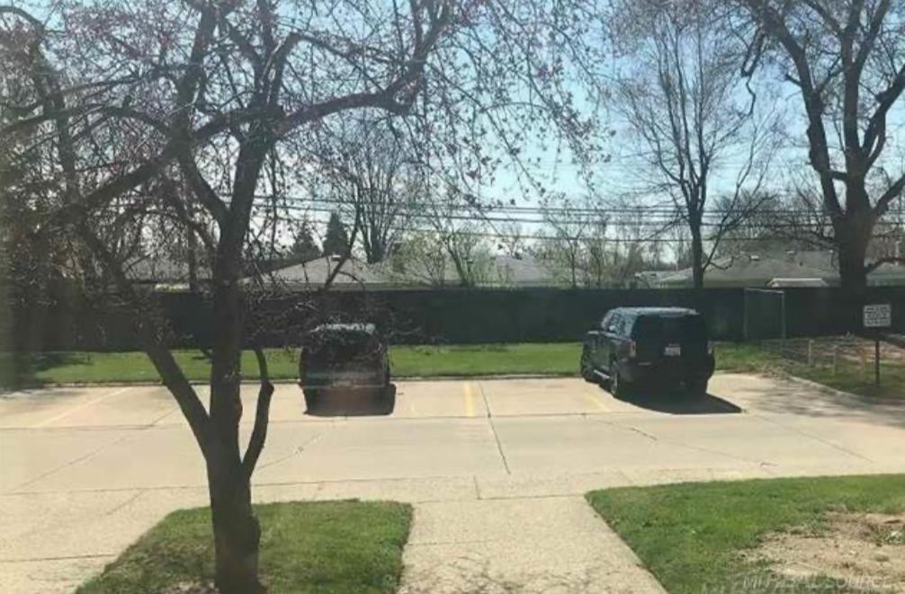 8663 Winchester Drive, Sterling Heights, MI 48313 — Photo 2