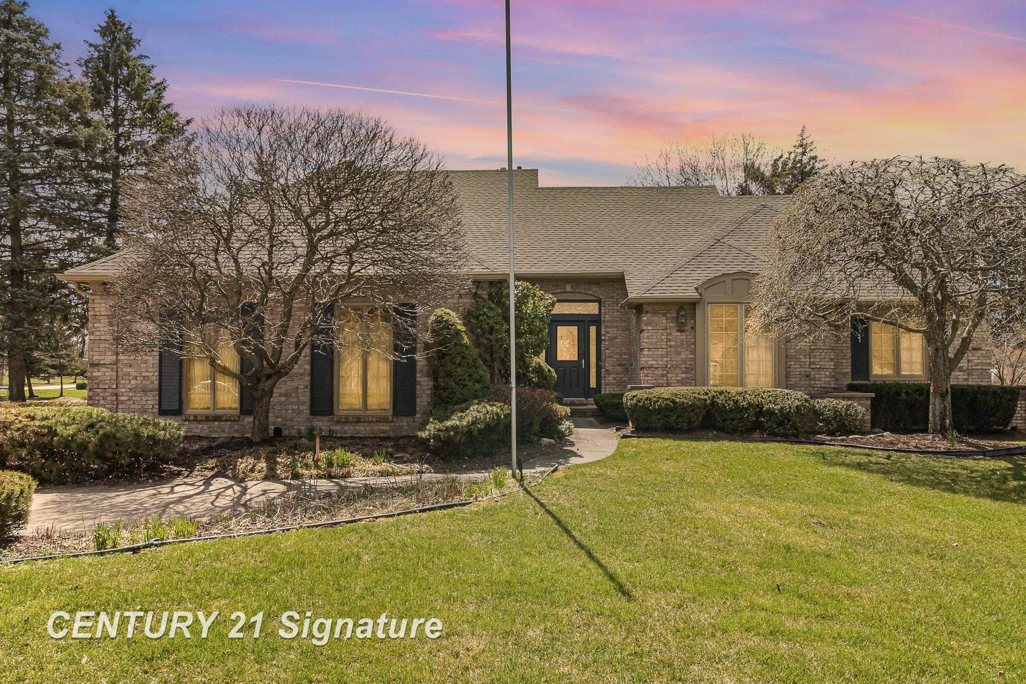 41273 Beacon, Novi, MI 48375 — Photo 3