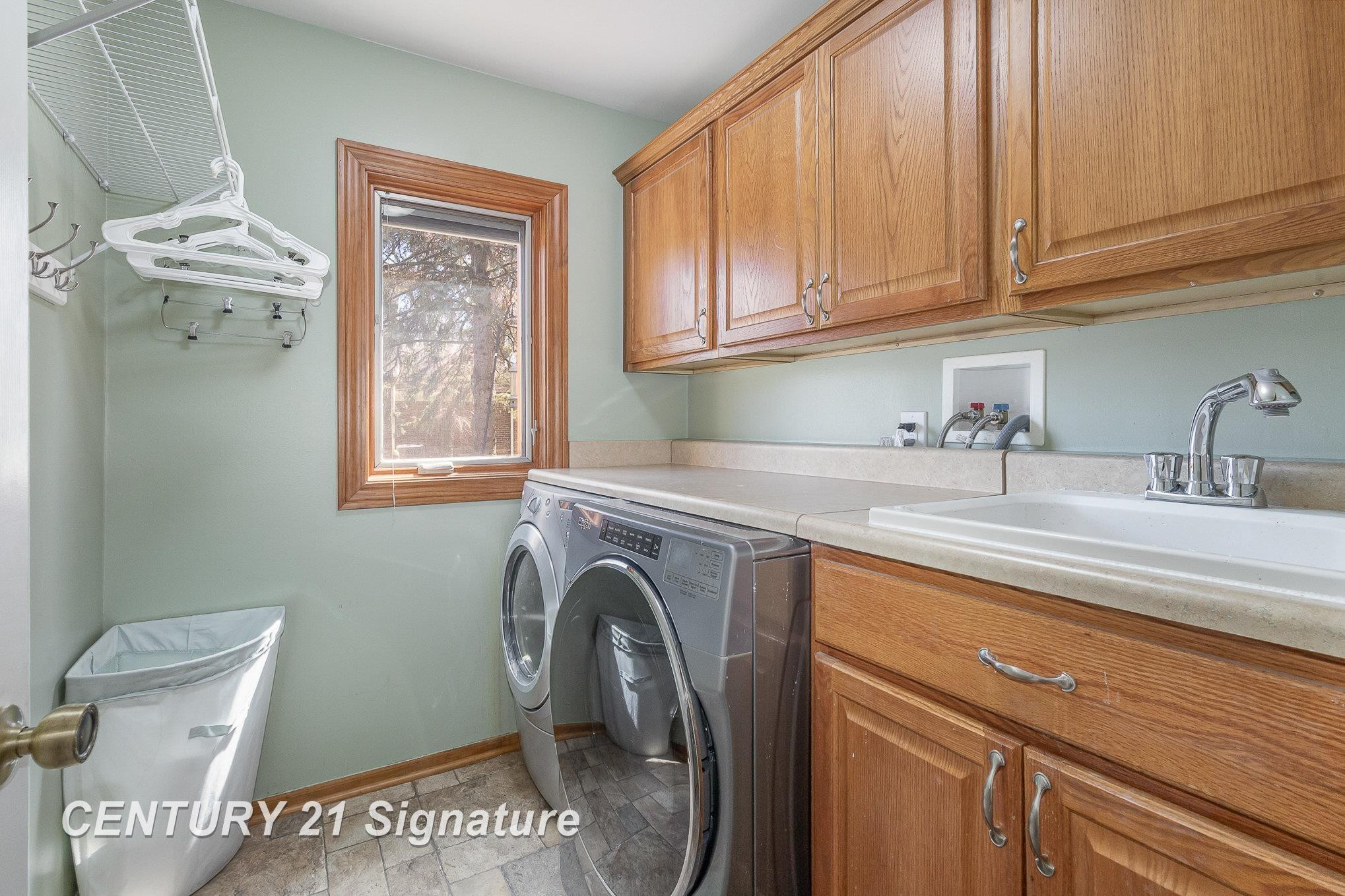 41273 Beacon, Novi, MI 48375 — Photo 23