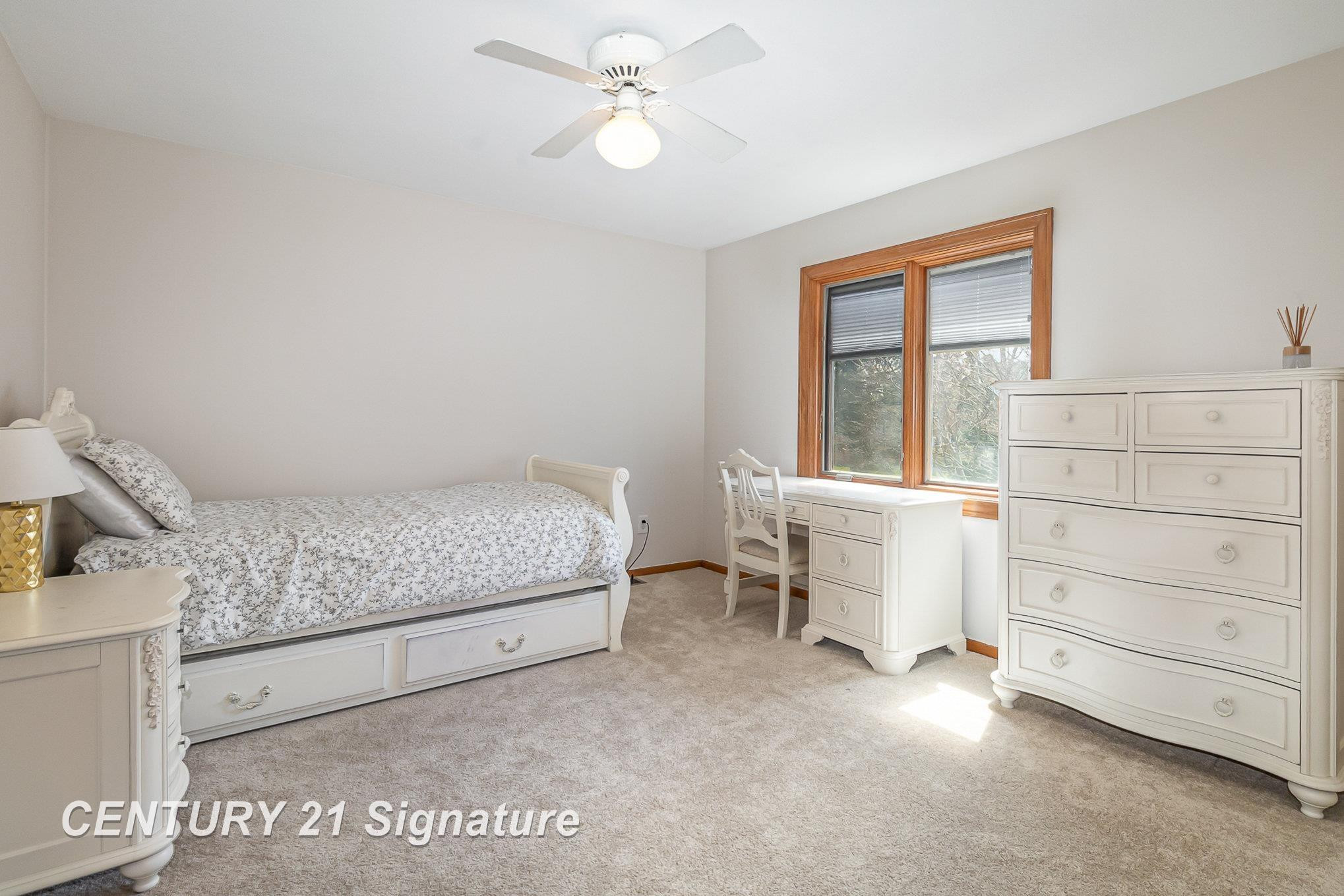 41273 Beacon, Novi, MI 48375 — Photo 31