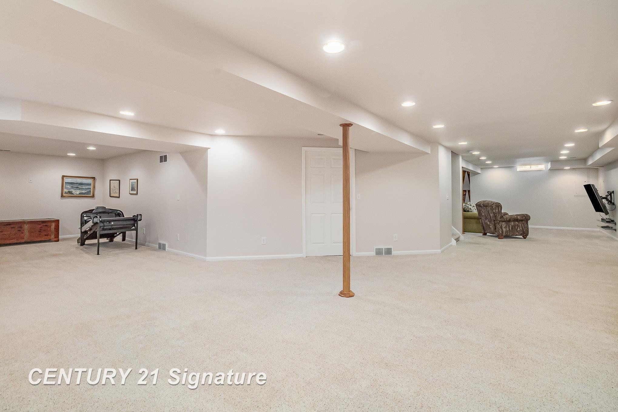 41273 Beacon, Novi, MI 48375 — Photo 36