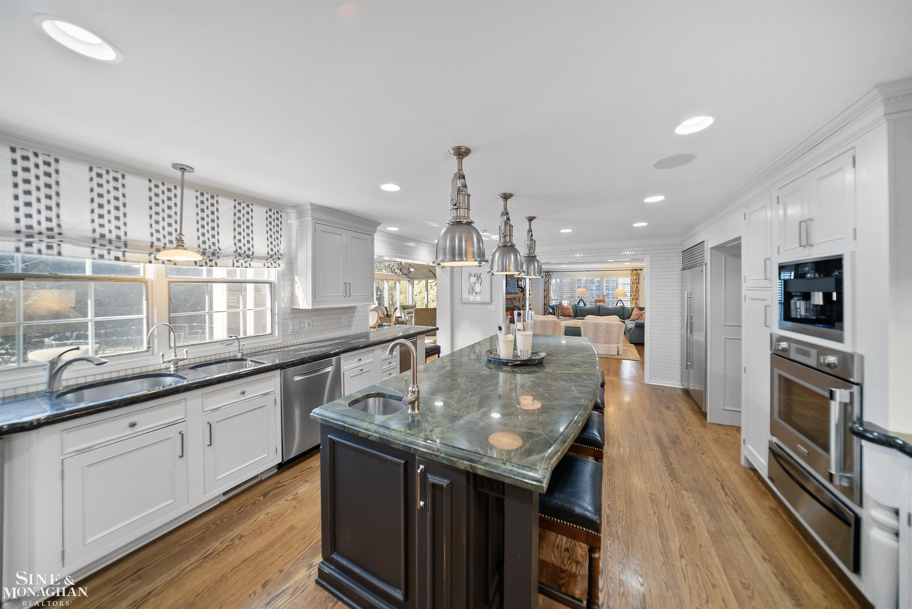 835 Lake Shore Road Road, Grosse Pointe Shores, MI 48236 — Photo 3