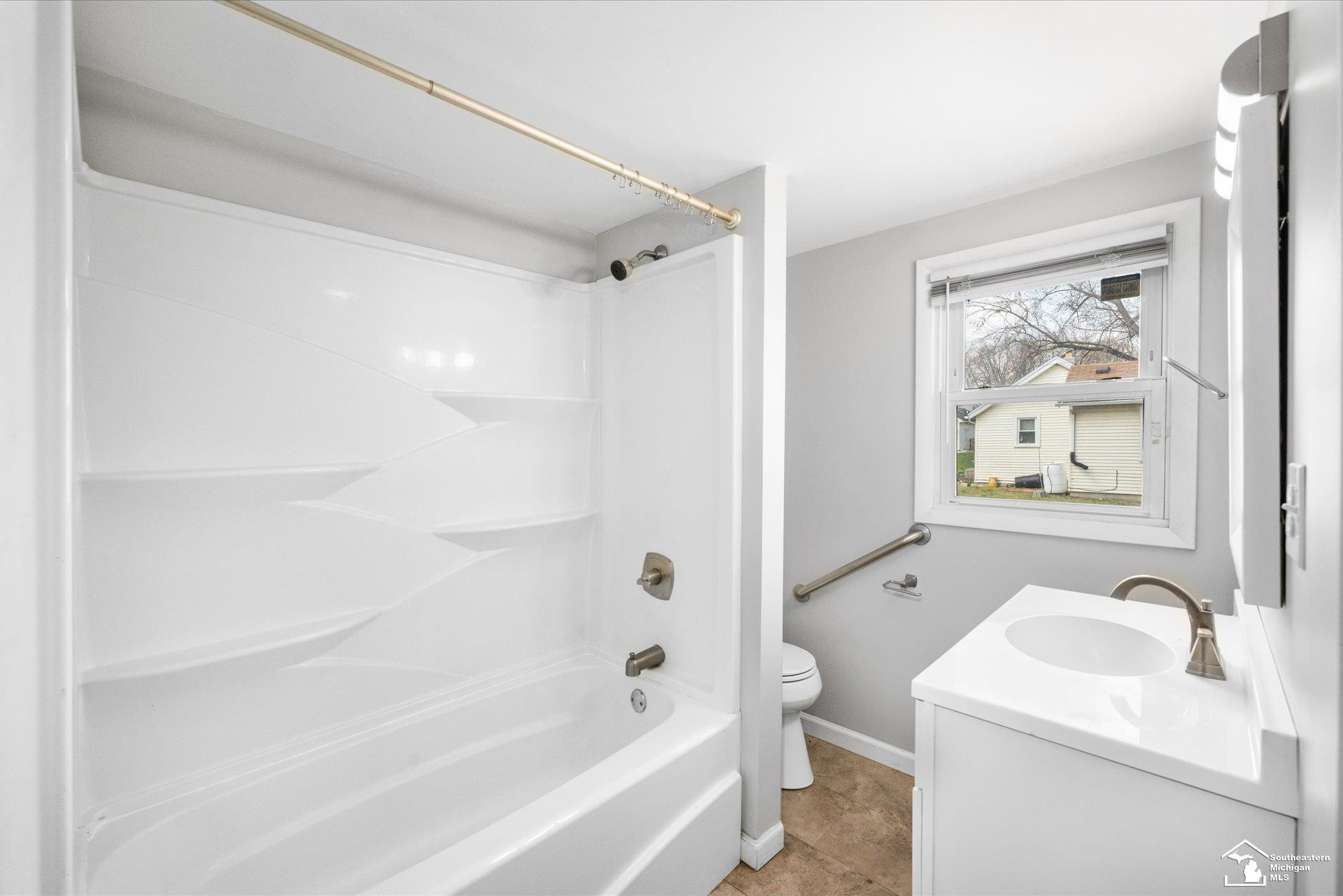 8303 Summerfield, Lambertville, MI 48144 — Photo 10
