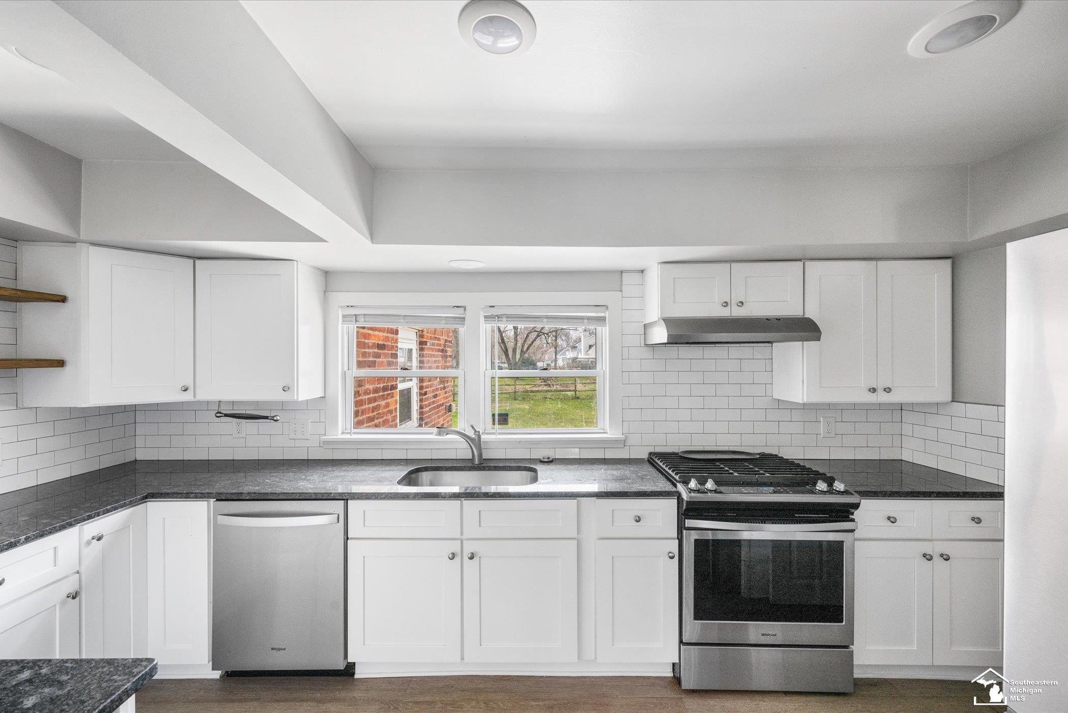 8303 Summerfield, Lambertville, MI 48144 — Photo 14