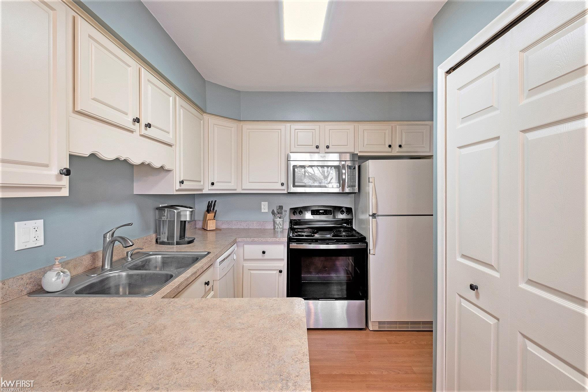 510 Dorset Circle, Grand Blanc, MI 48439 — Photo 9