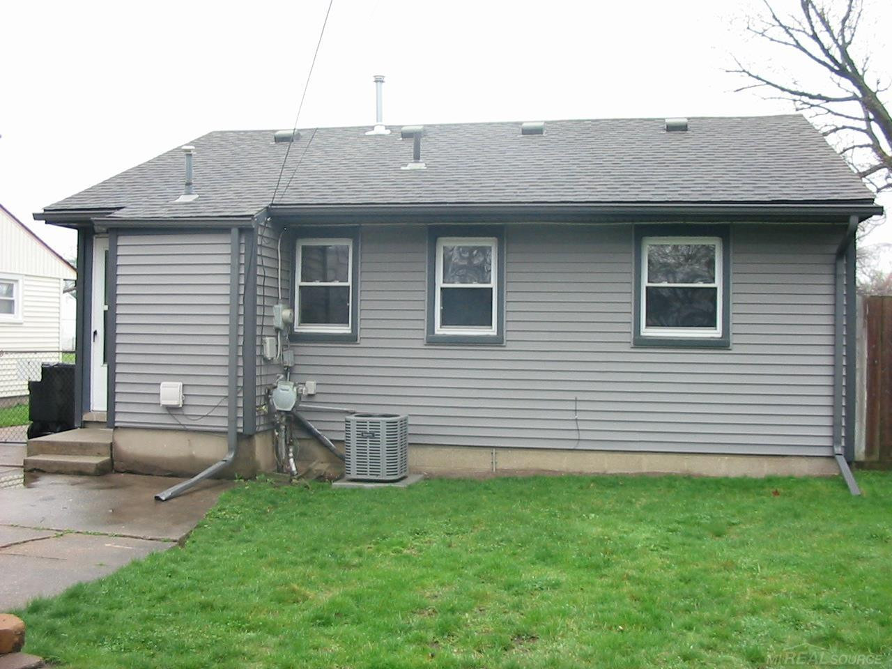 930 sprague, Madison Heights, MI 48071 — Photo 2