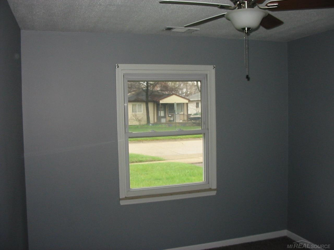 930 sprague, Madison Heights, MI 48071 — Photo 9