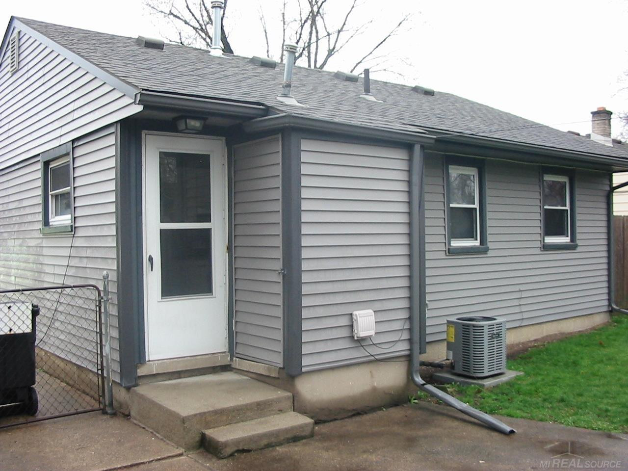 930 sprague, Madison Heights, MI 48071 — Photo 11