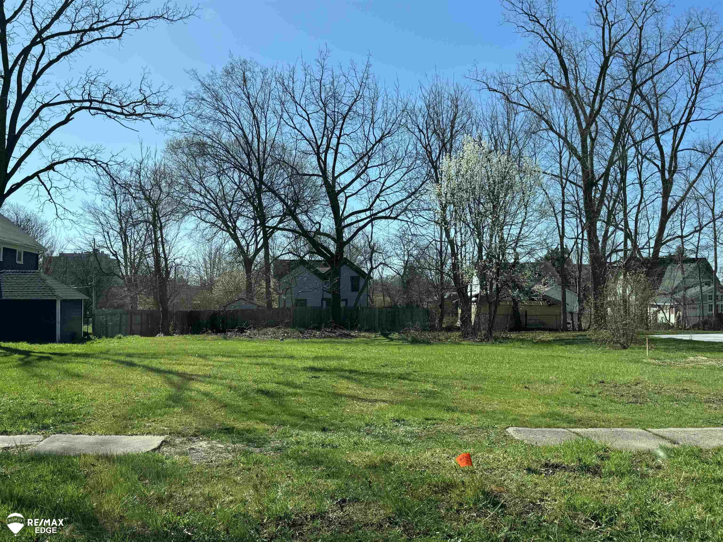 407 W 2nd Avenue, Flint, MI 48503 — front exterior