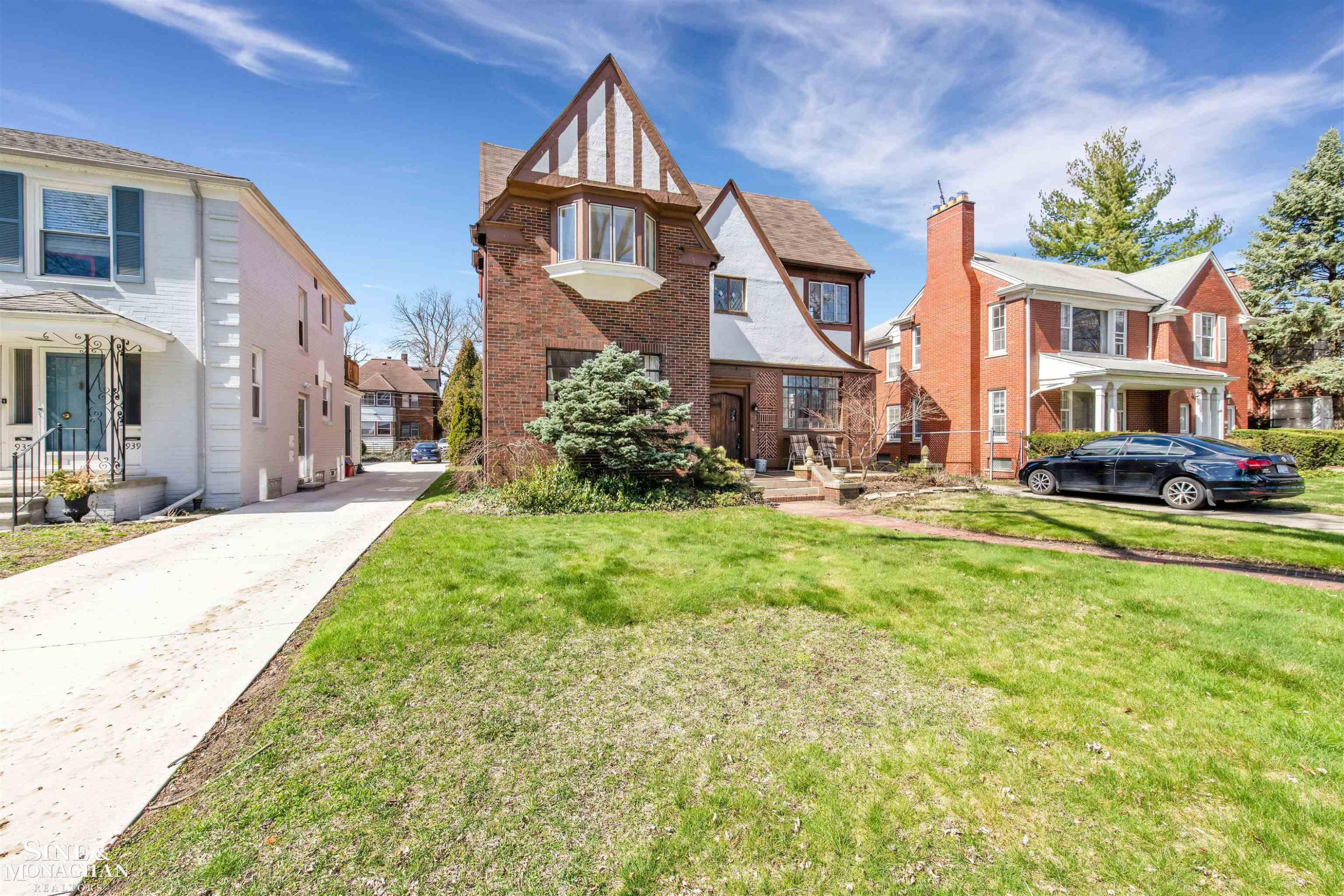 945 Harcourt Road, Grosse Pointe Park, MI 48230 — Photo 3