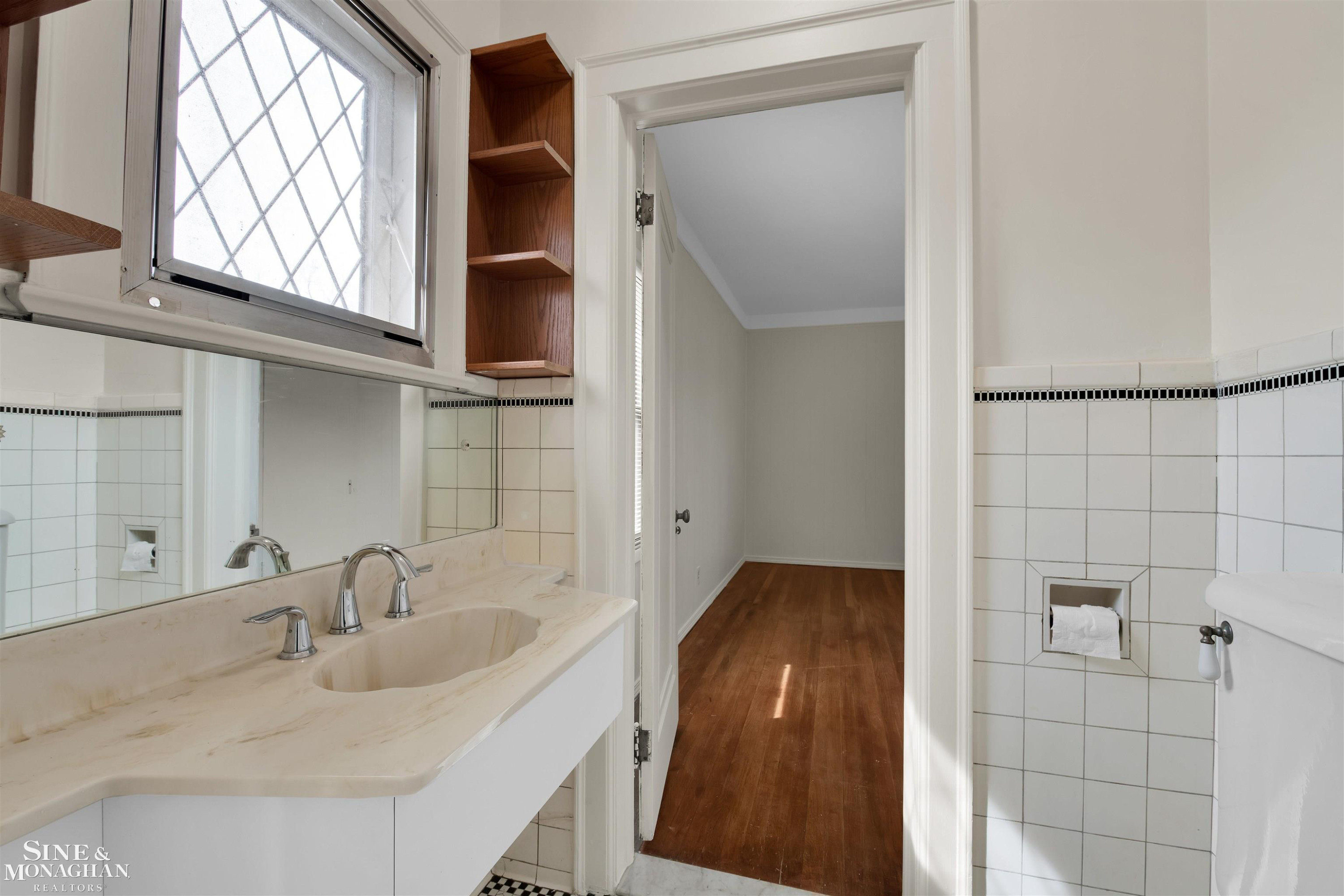 945 Harcourt Road, Grosse Pointe Park, MI 48230 — Photo 16