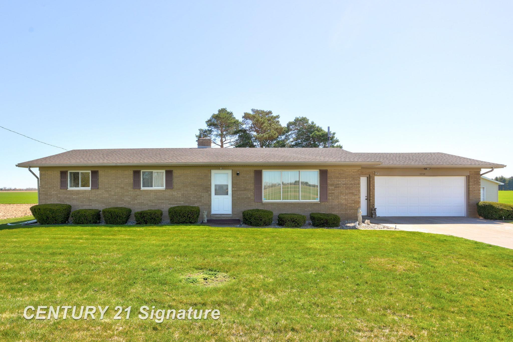 6258 N Center Road, Saginaw, MI 48604 — Photo 2