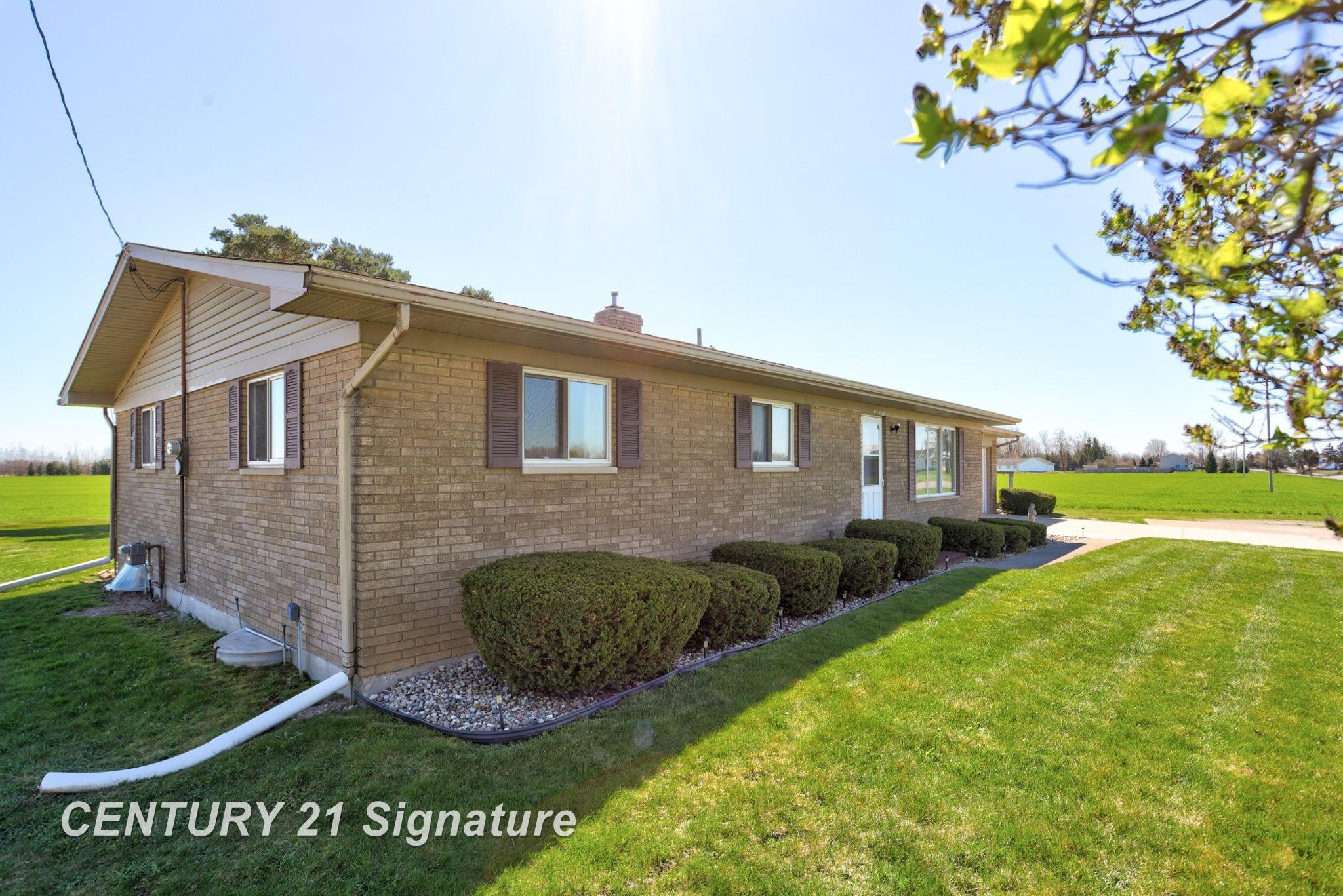 6258 N Center Road, Saginaw, MI 48604 — Photo 4