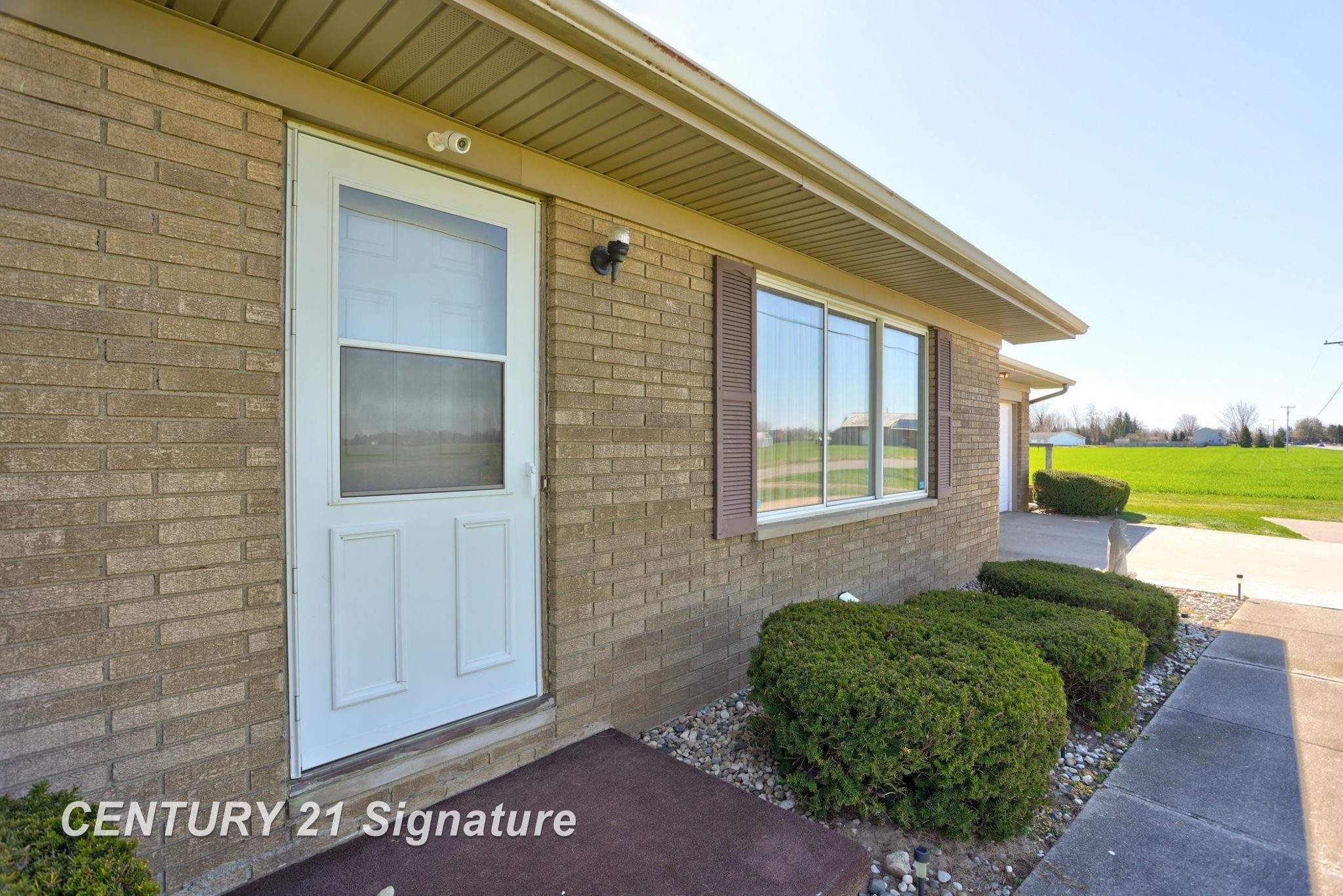 6258 N Center Road, Saginaw, MI 48604 — Photo 5