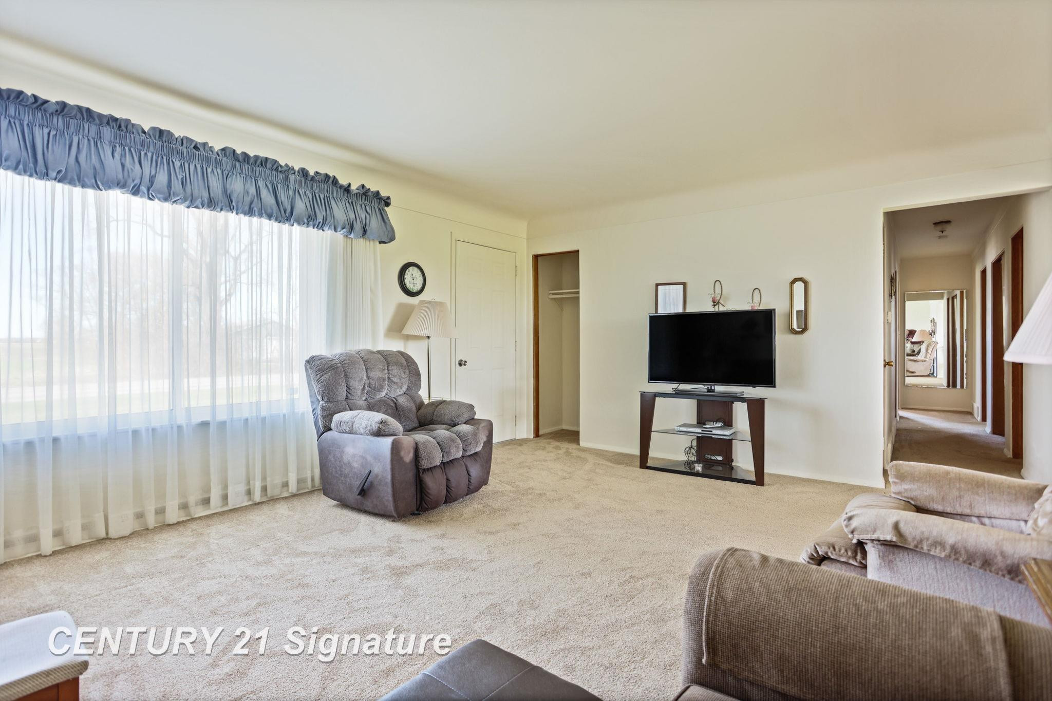 6258 N Center Road, Saginaw, MI 48604 — Photo 8